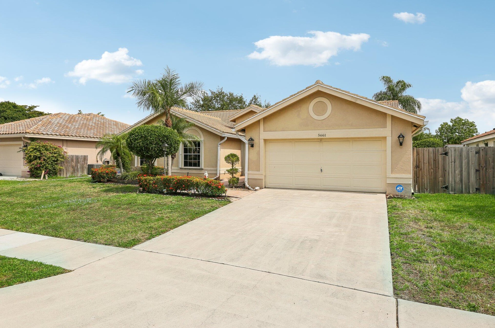 5661 Descartes Cir, Boynton Beach, FL 33472-2427