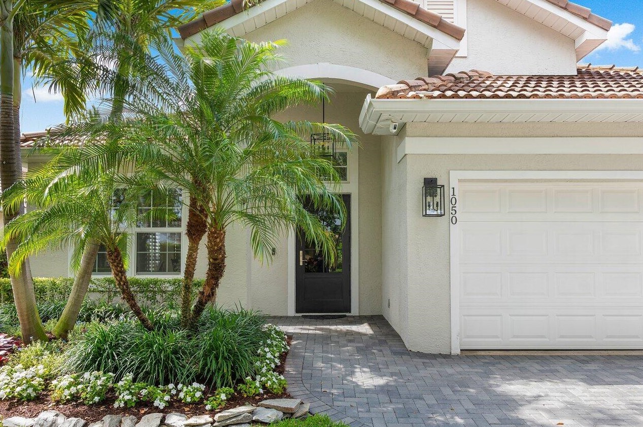 1050 Delray Lakes Dr, Delray Beach, FL 33444