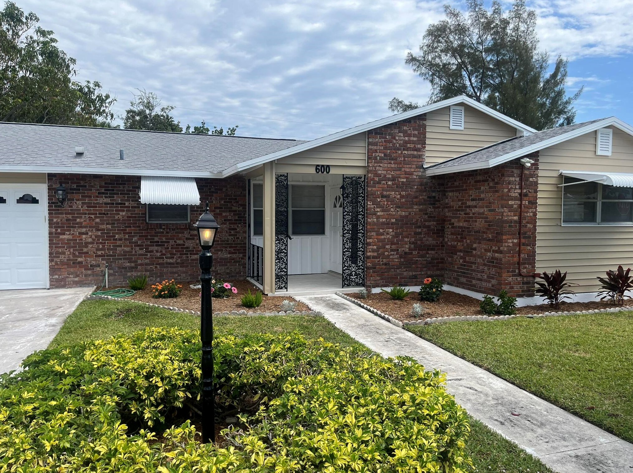 600 37th St, West Palm Beach, FL 33404-2127