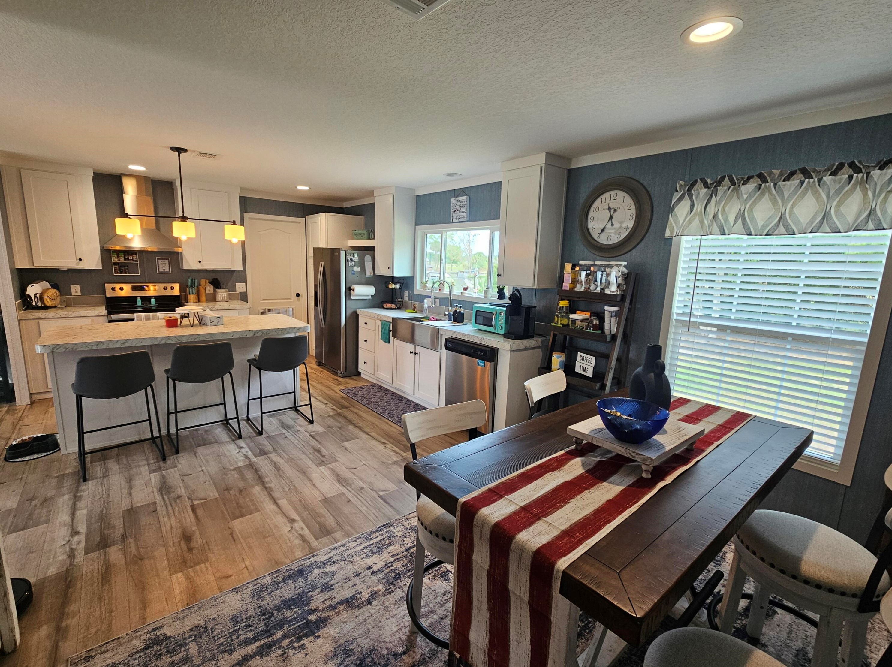 653 80 Ave, Okeechobee FL 34974-8195 exterior