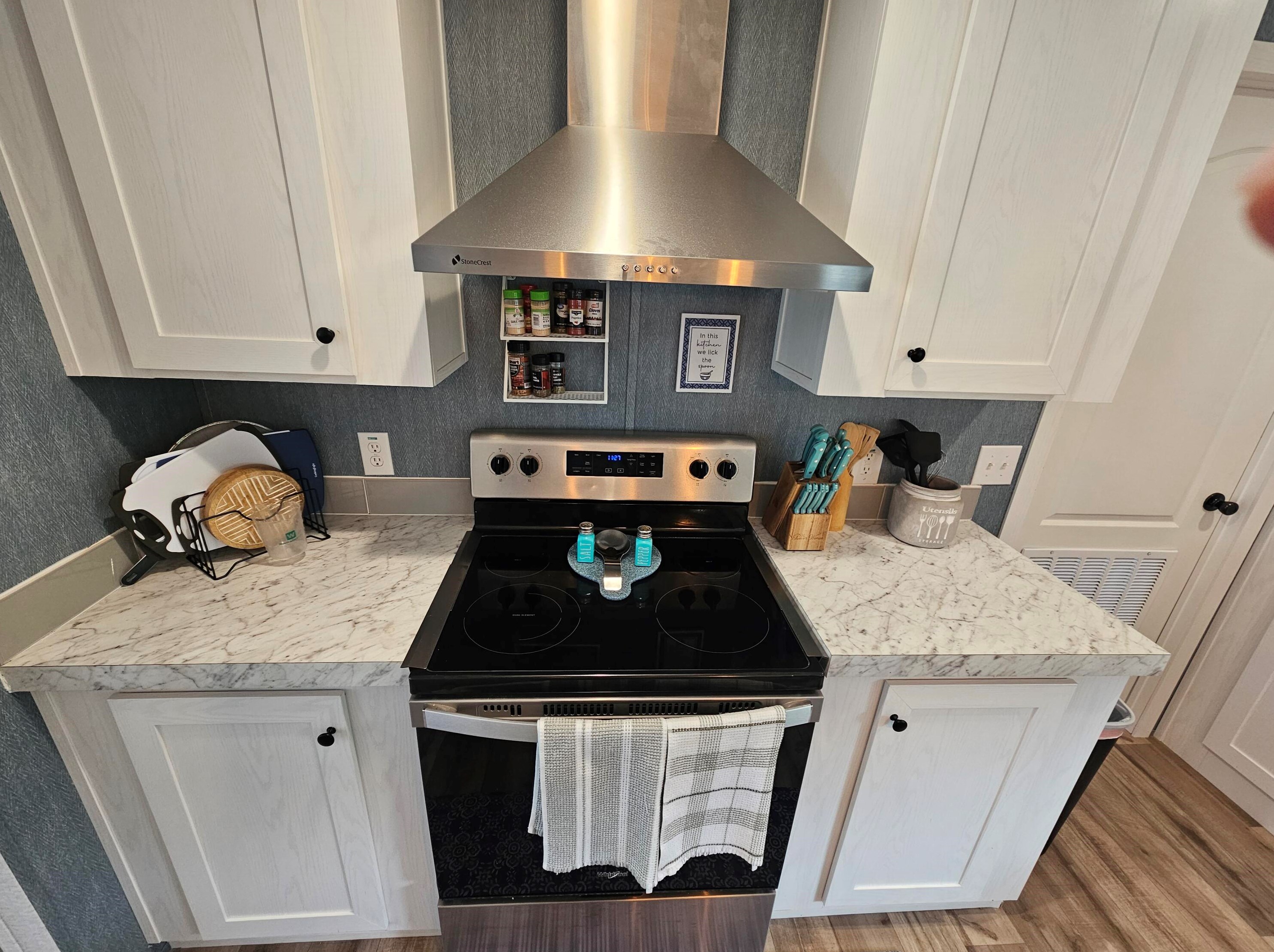 653 80 Ave, Okeechobee FL 34974-8195 exterior