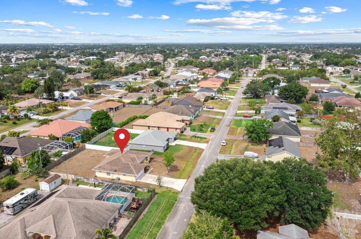 810 Mccracken Ave, Fort Pierce FL 34953-3937 exterior