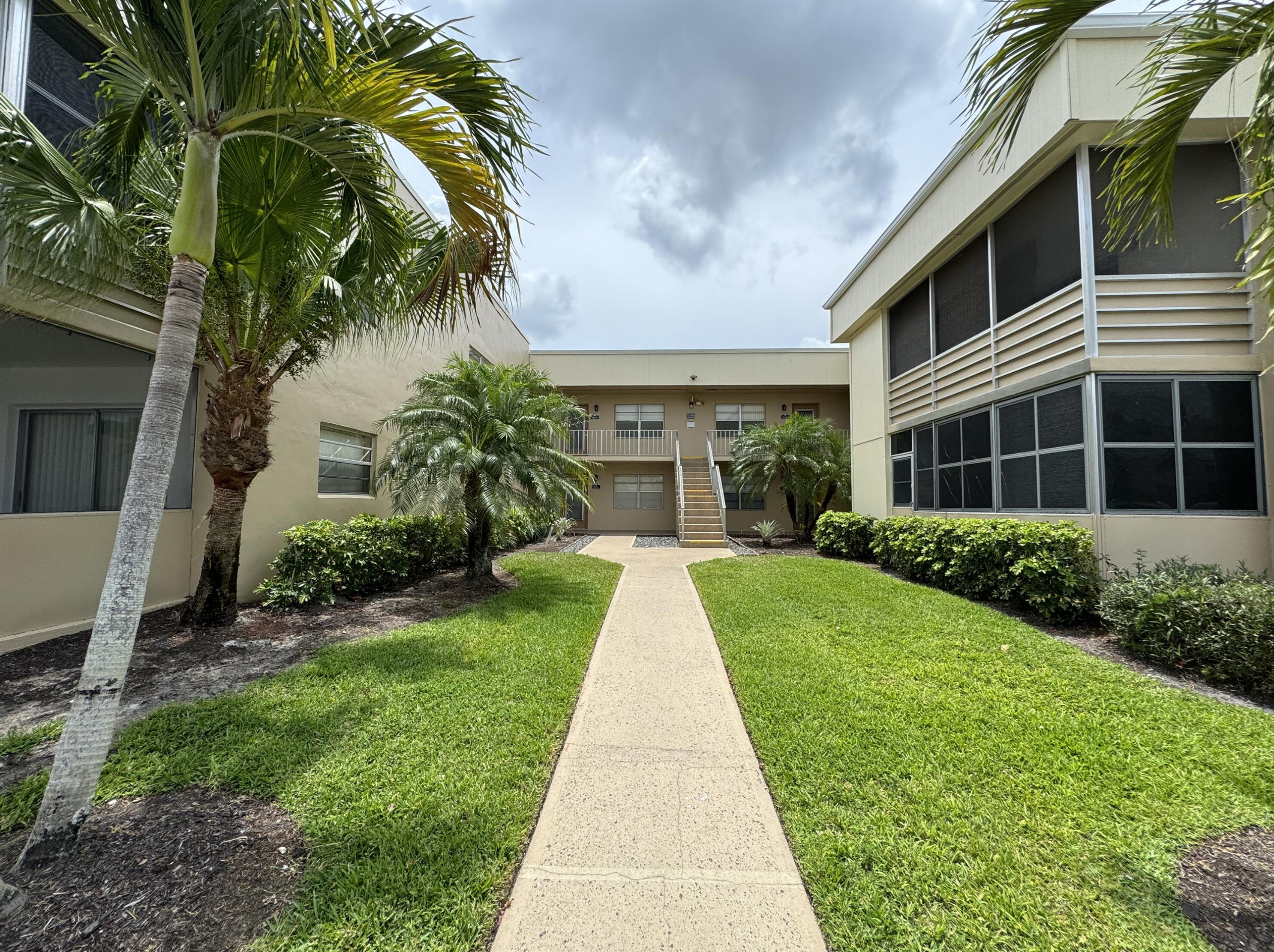 390 Capri I, Delray Beach, FL 33484-5168