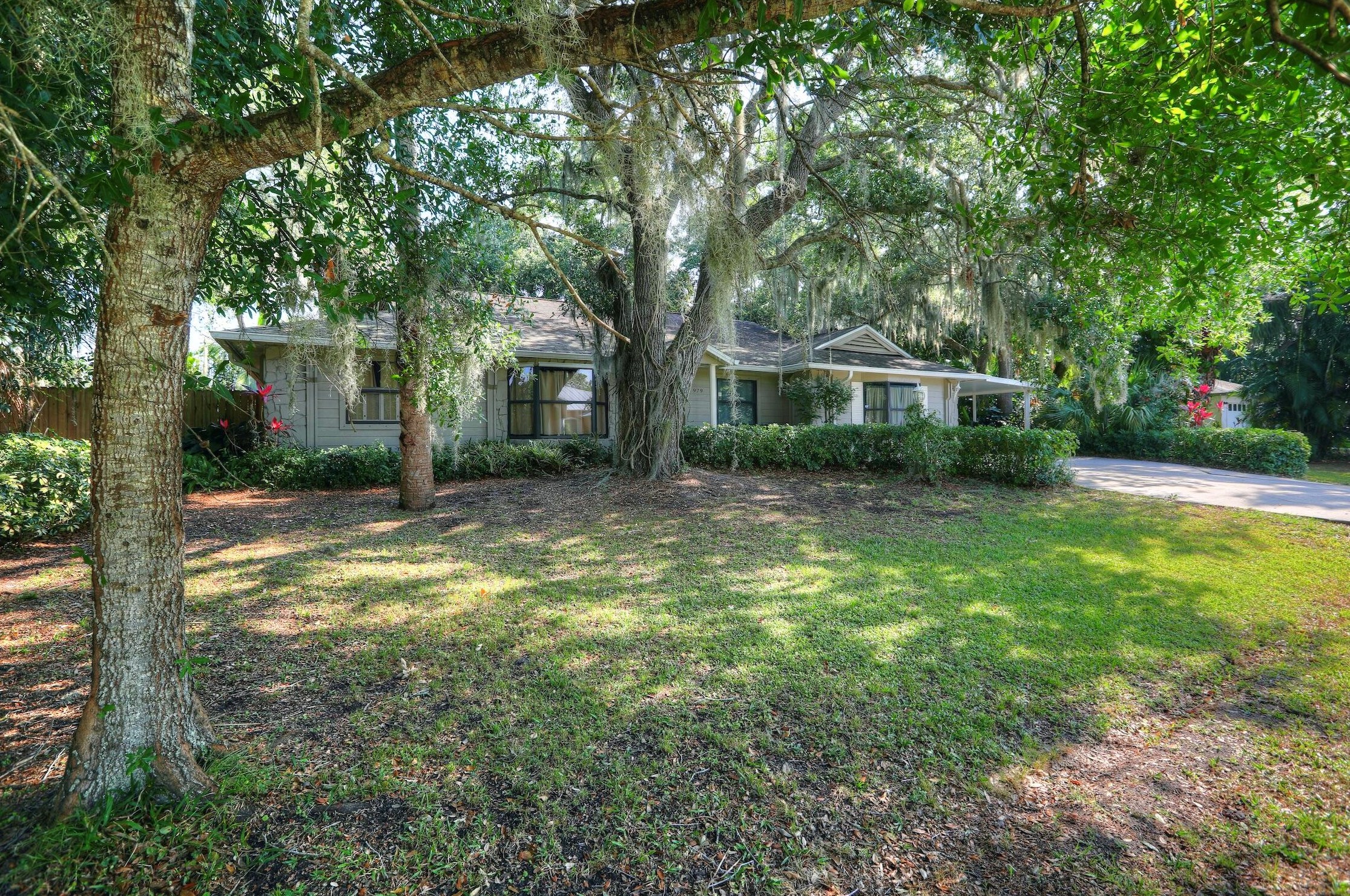 979 Starflower Ave, Sebastian, FL 32958-6047