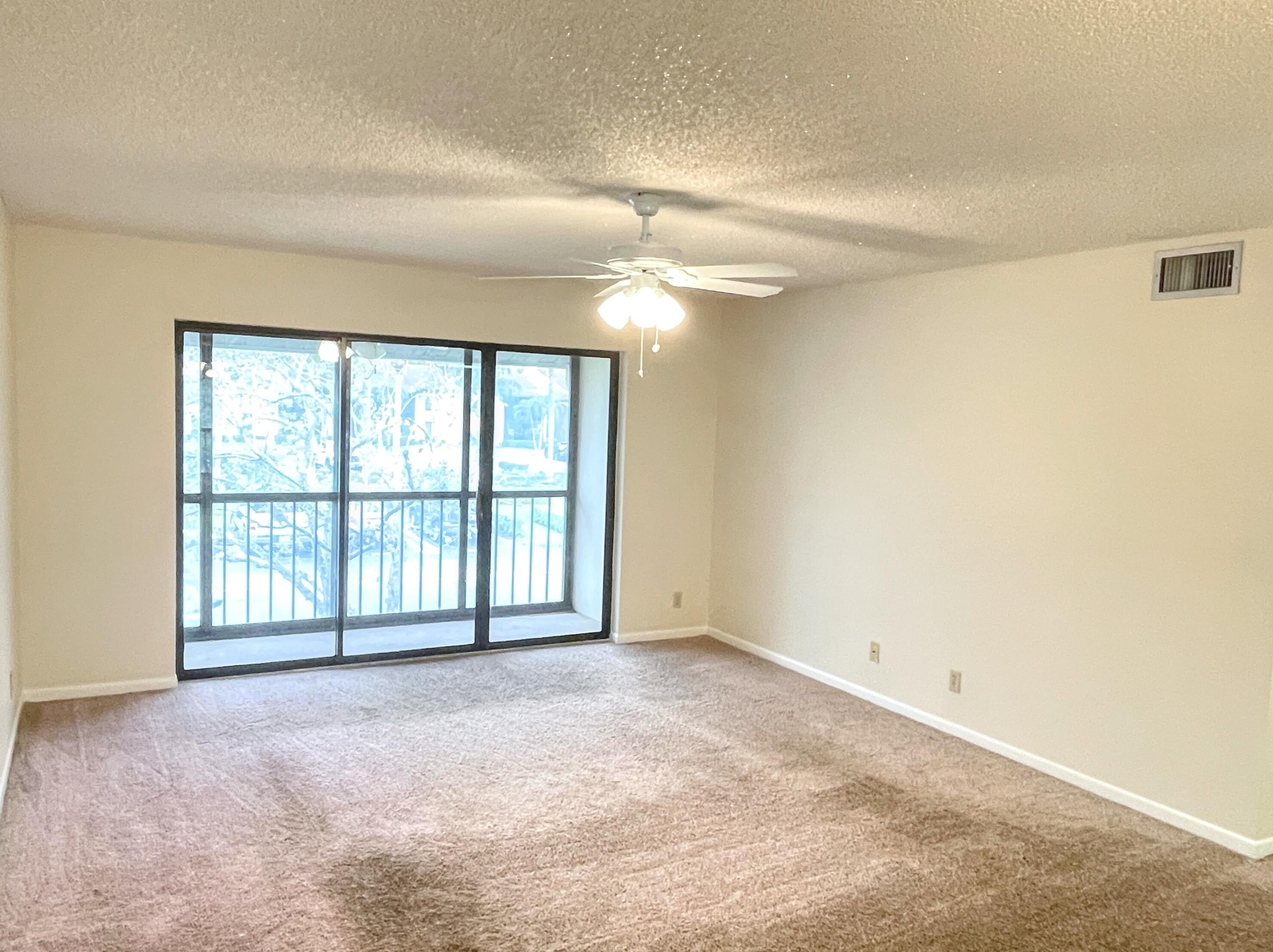 631 Sea Pine Way, West Palm Beach, FL 33415-8950