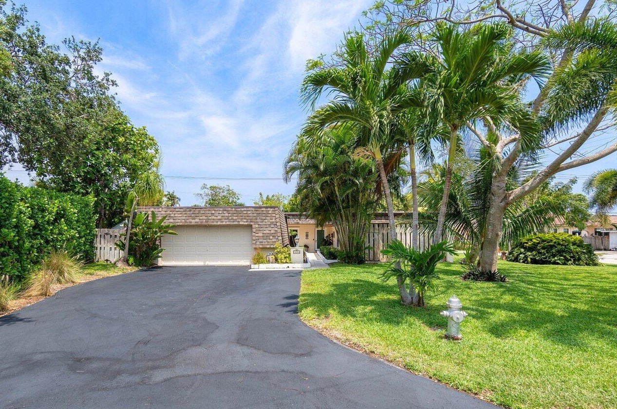 425 11th St, Boca Raton, FL 33432-2544