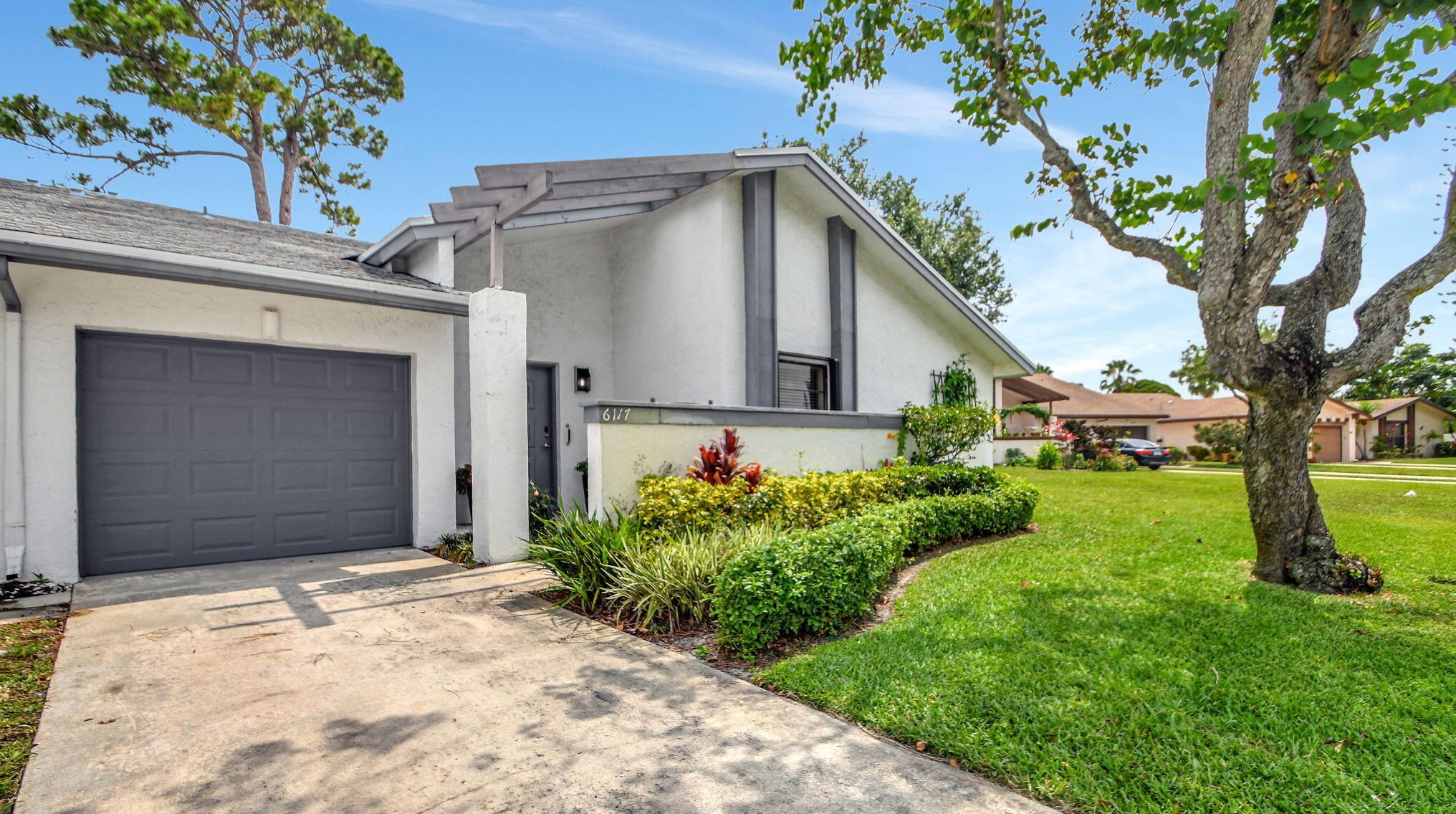 6117 Elsinore Cir, Lake Worth, FL 33463-3028