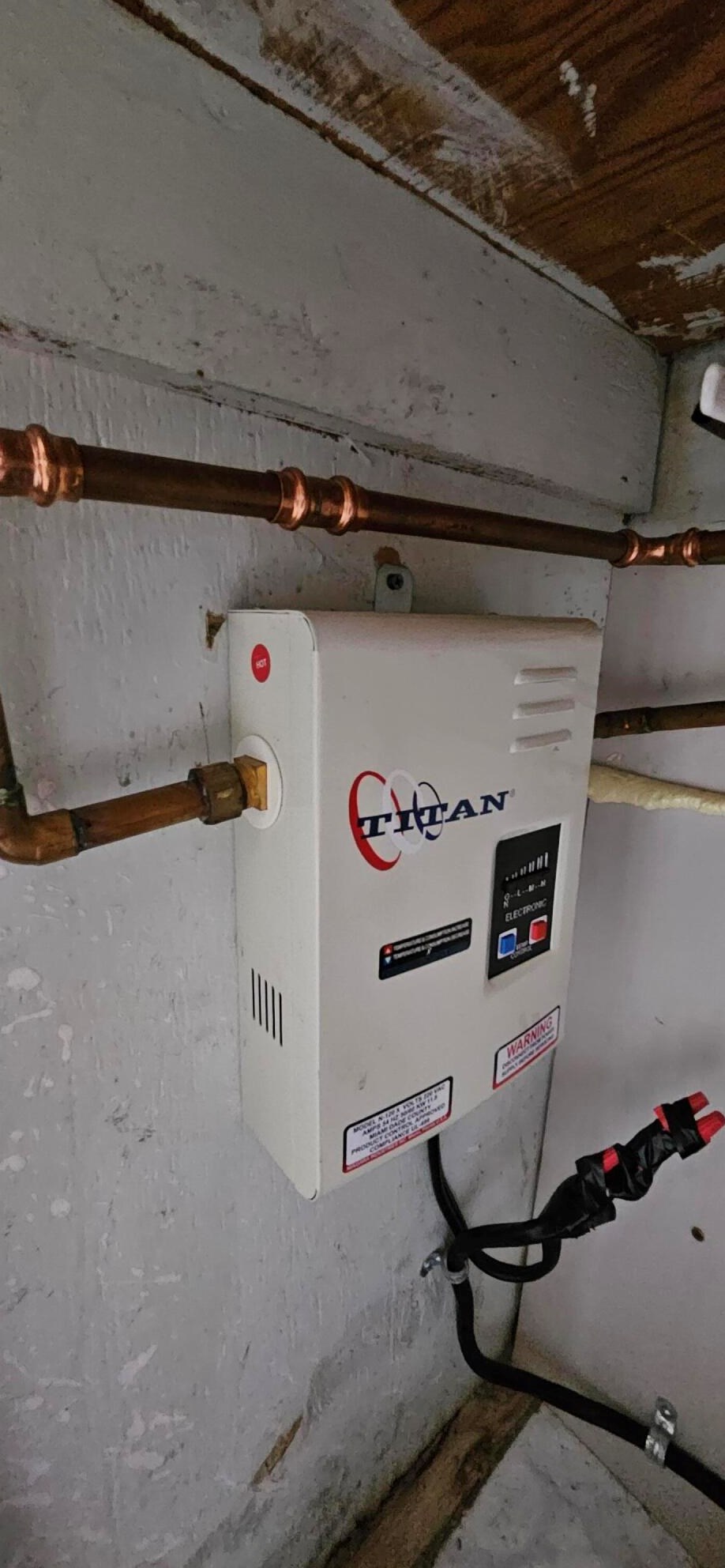 6900 Bay Dr, Miami FL 33141-5403 exterior