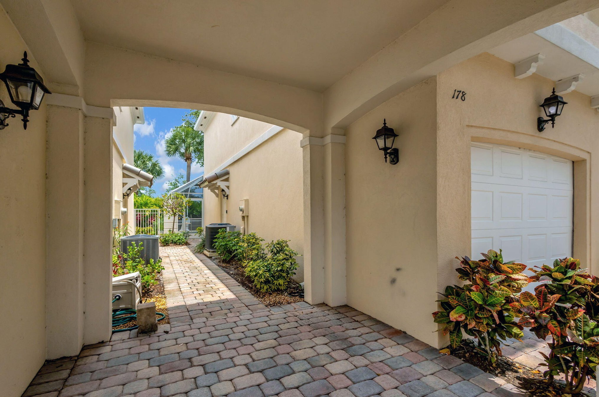 178 Santa Barbara Way, West Palm Beach, FL 33410-4319