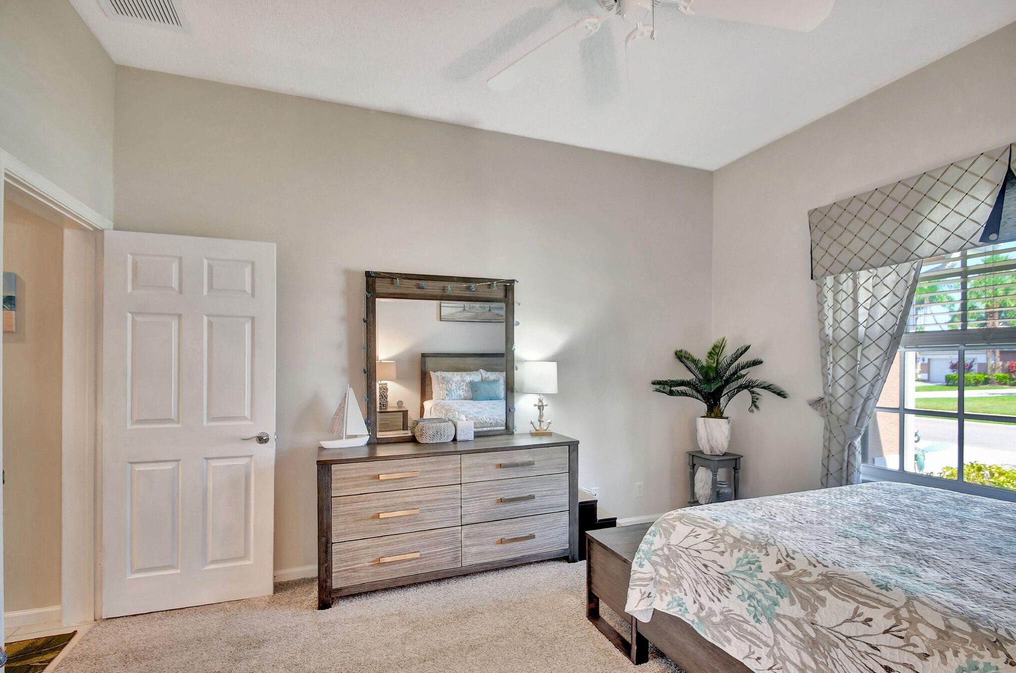 6907 Cairnwell Dr, Boynton Beach FL 33472-2958 exterior