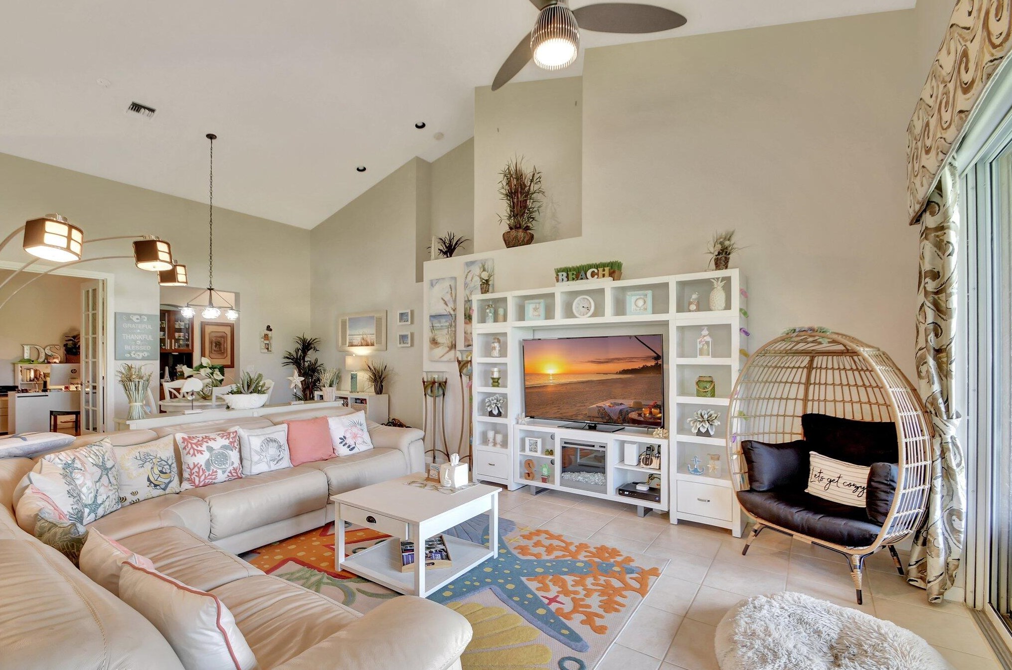 6907 Cairnwell Dr, Boynton Beach FL 33472-2958 exterior