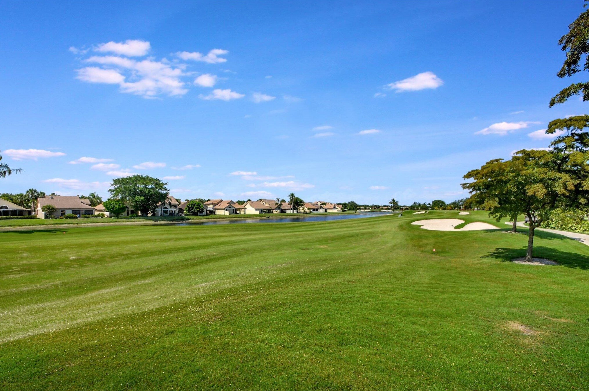 6907 Cairnwell Dr, Boynton Beach FL 33472-2958 exterior