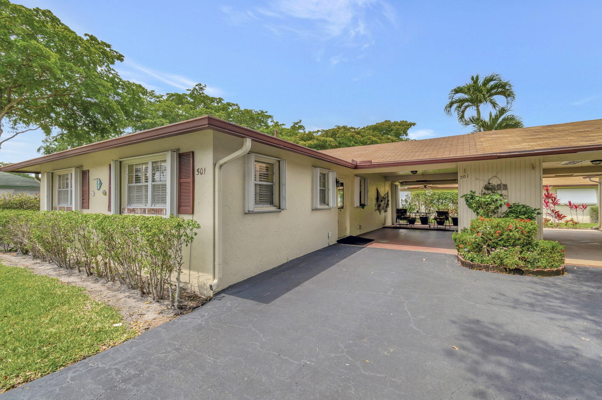 501 Sandpiper Cir, Delray Beach, FL 33445-1822
