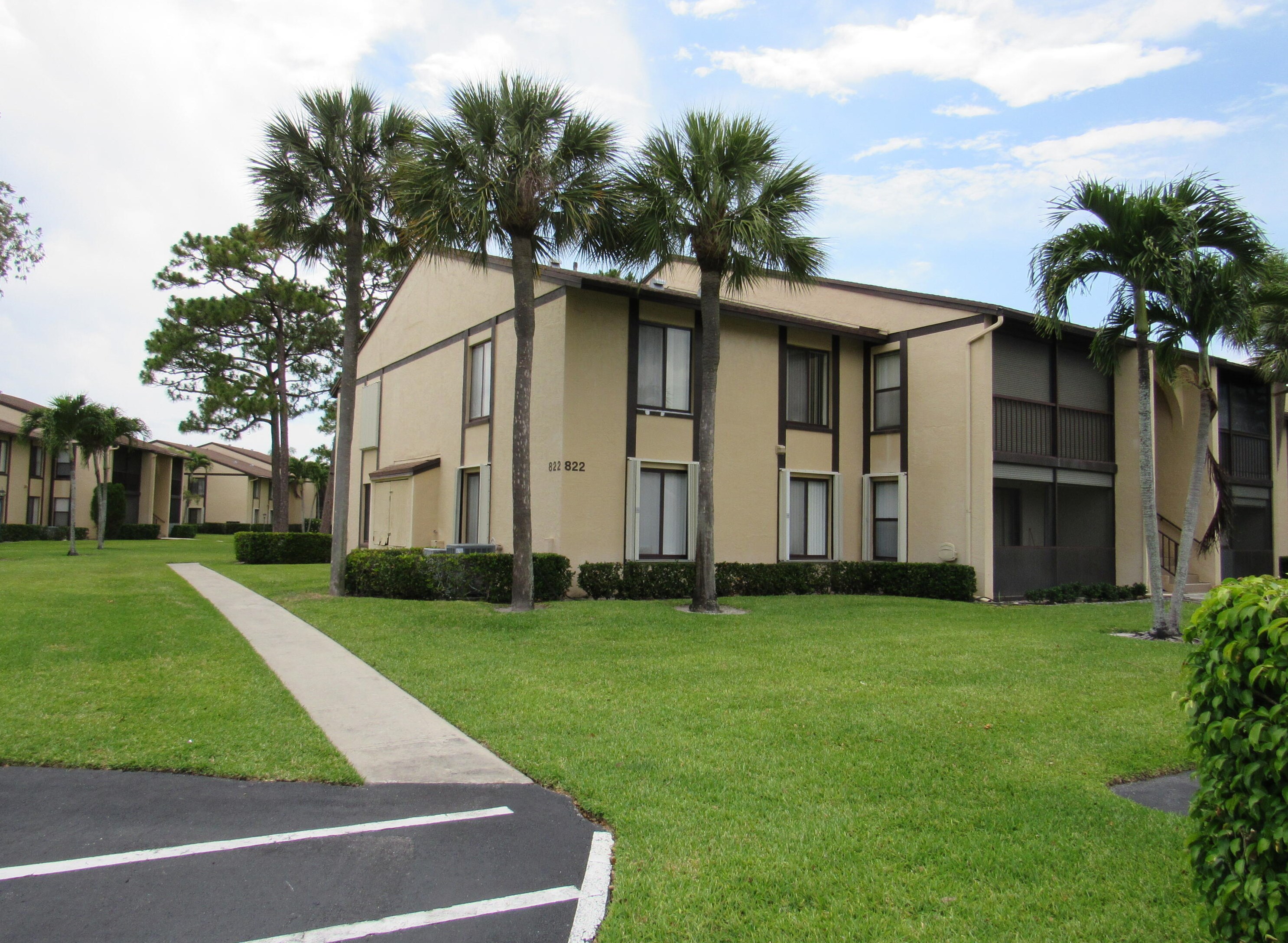 822 Sky Pine Way, West Palm Beach, FL 33415-9041