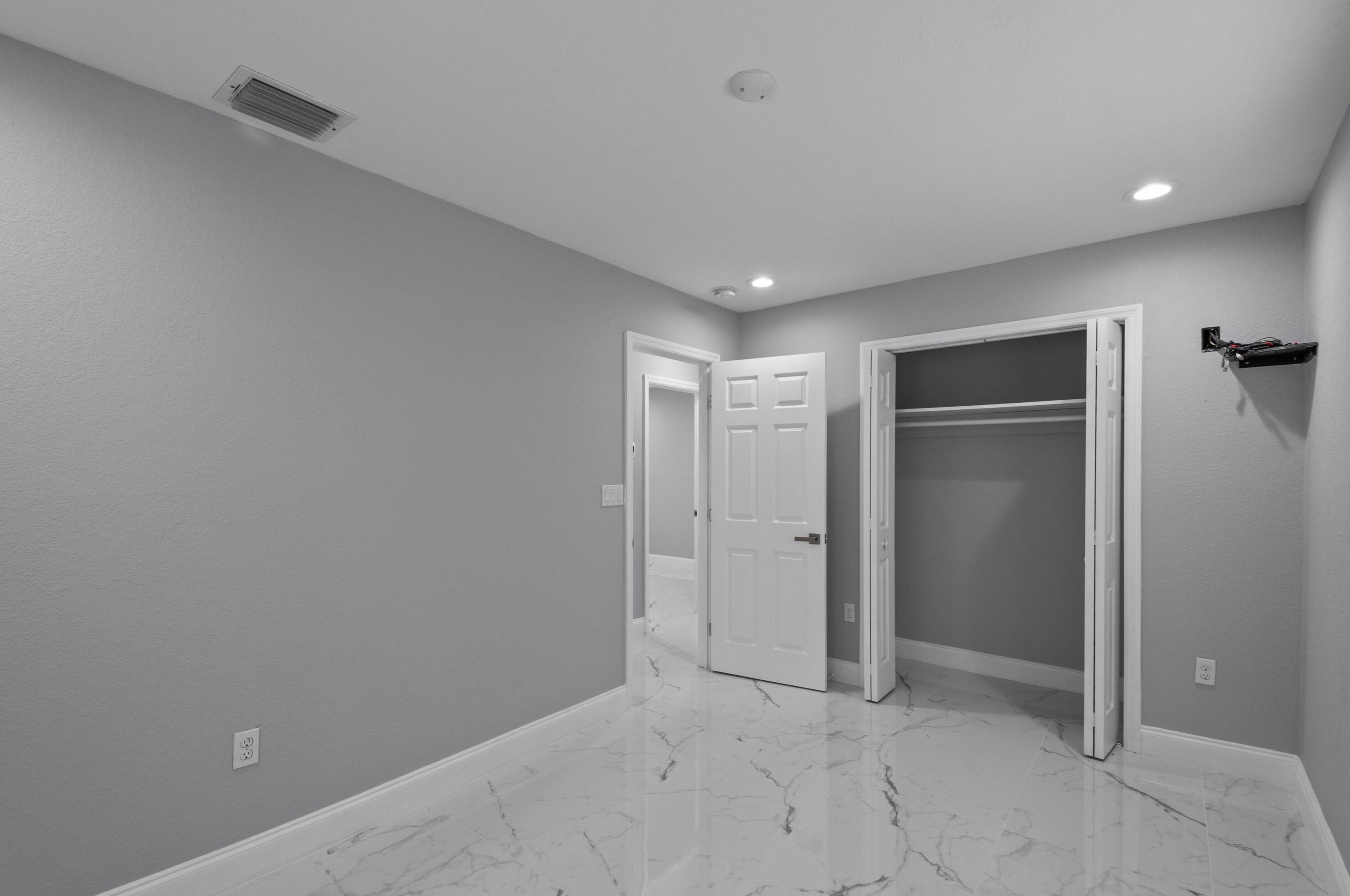 209 3 St, West Palm Beach FL  33403-3418 exterior
