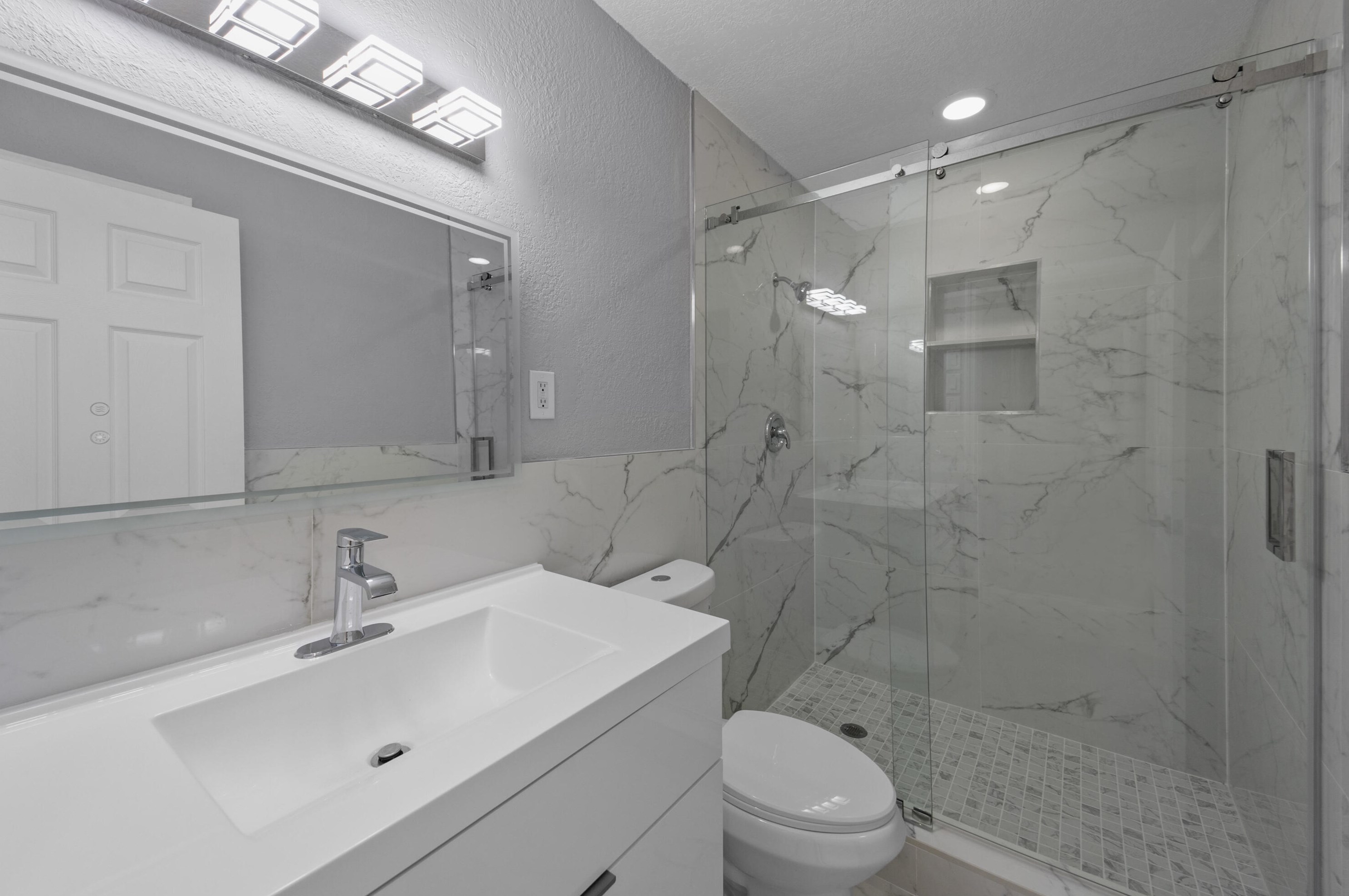 209 3 St, West Palm Beach FL  33403-3418 exterior
