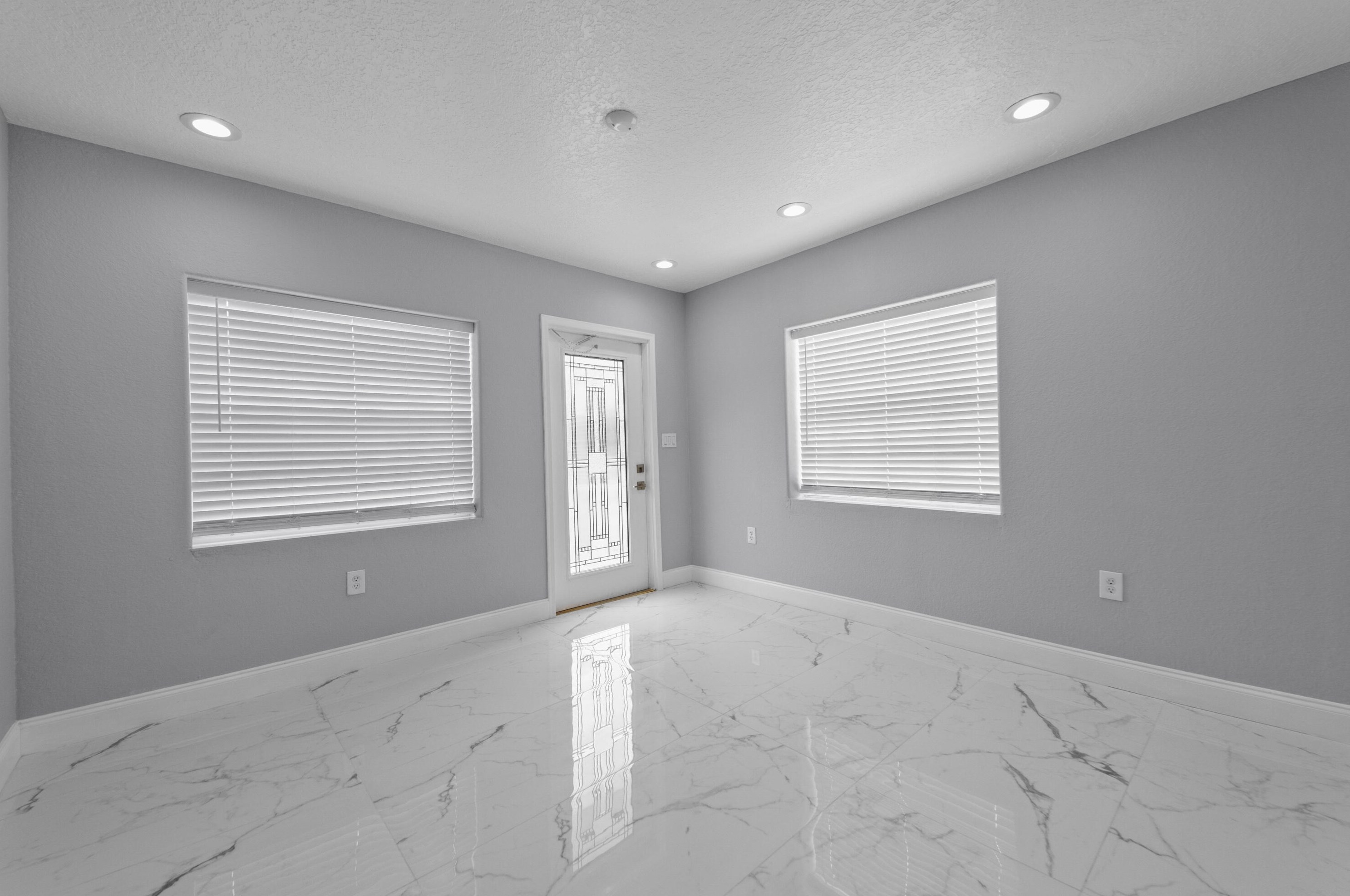 209 3 St, West Palm Beach FL  33403-3418 exterior
