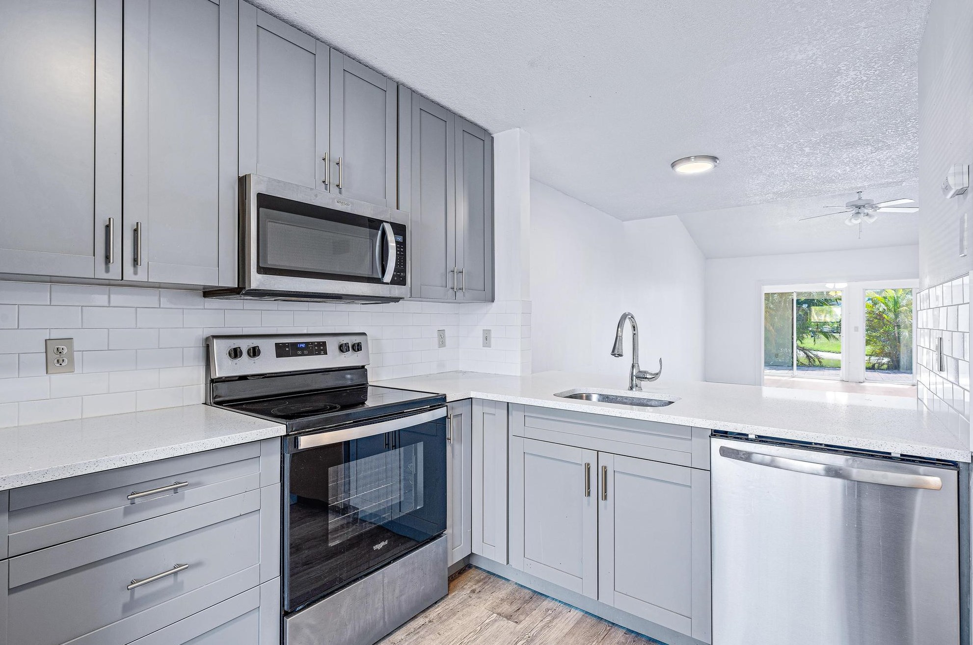 148 Pinewood Ct, Jupiter, FL 33458