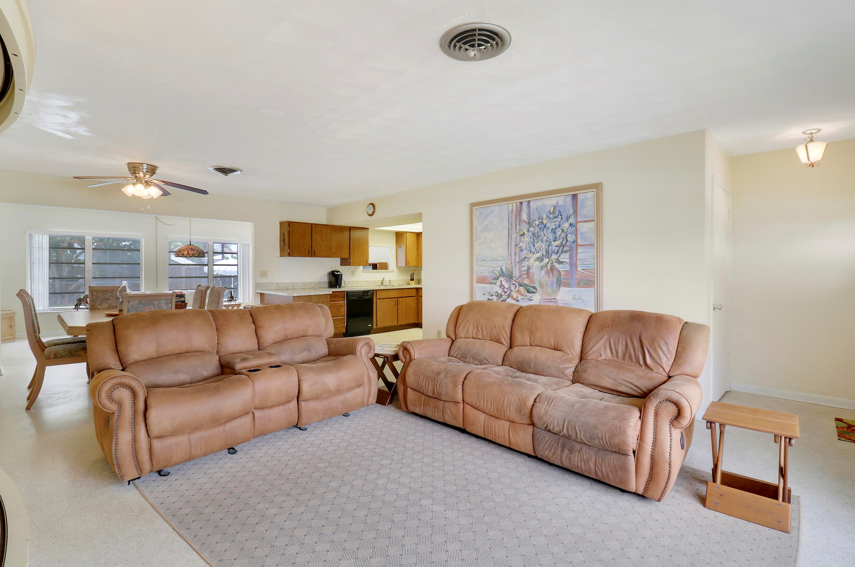 750 Oak St, Fort Pierce FL 34952-1365 exterior