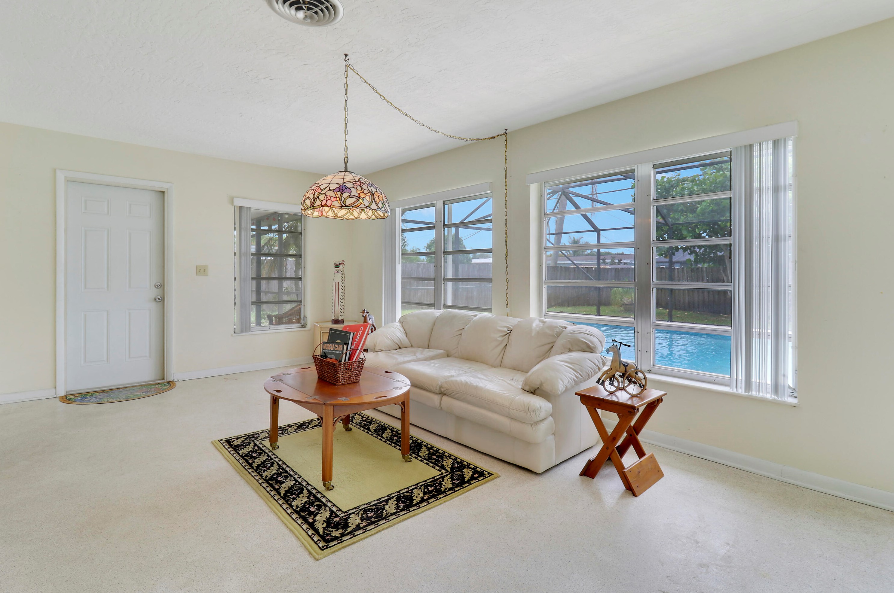 750 Oak St, Fort Pierce FL 34952-1365 exterior