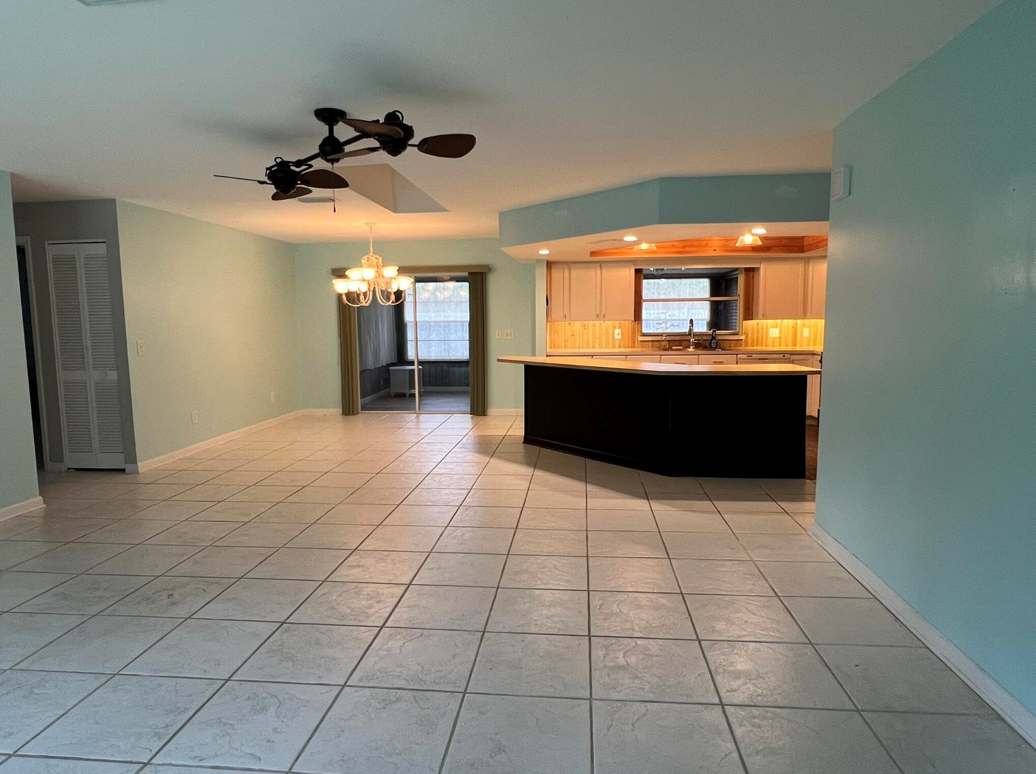 1916 Coconut Dr, Fort Pierce, FL 34949-3405