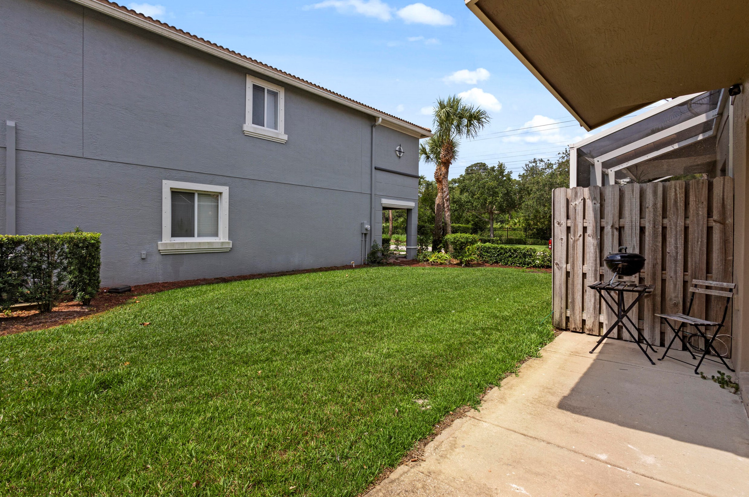 2250 Rockport Rd, Fort Pierce FL  34953-4375 exterior