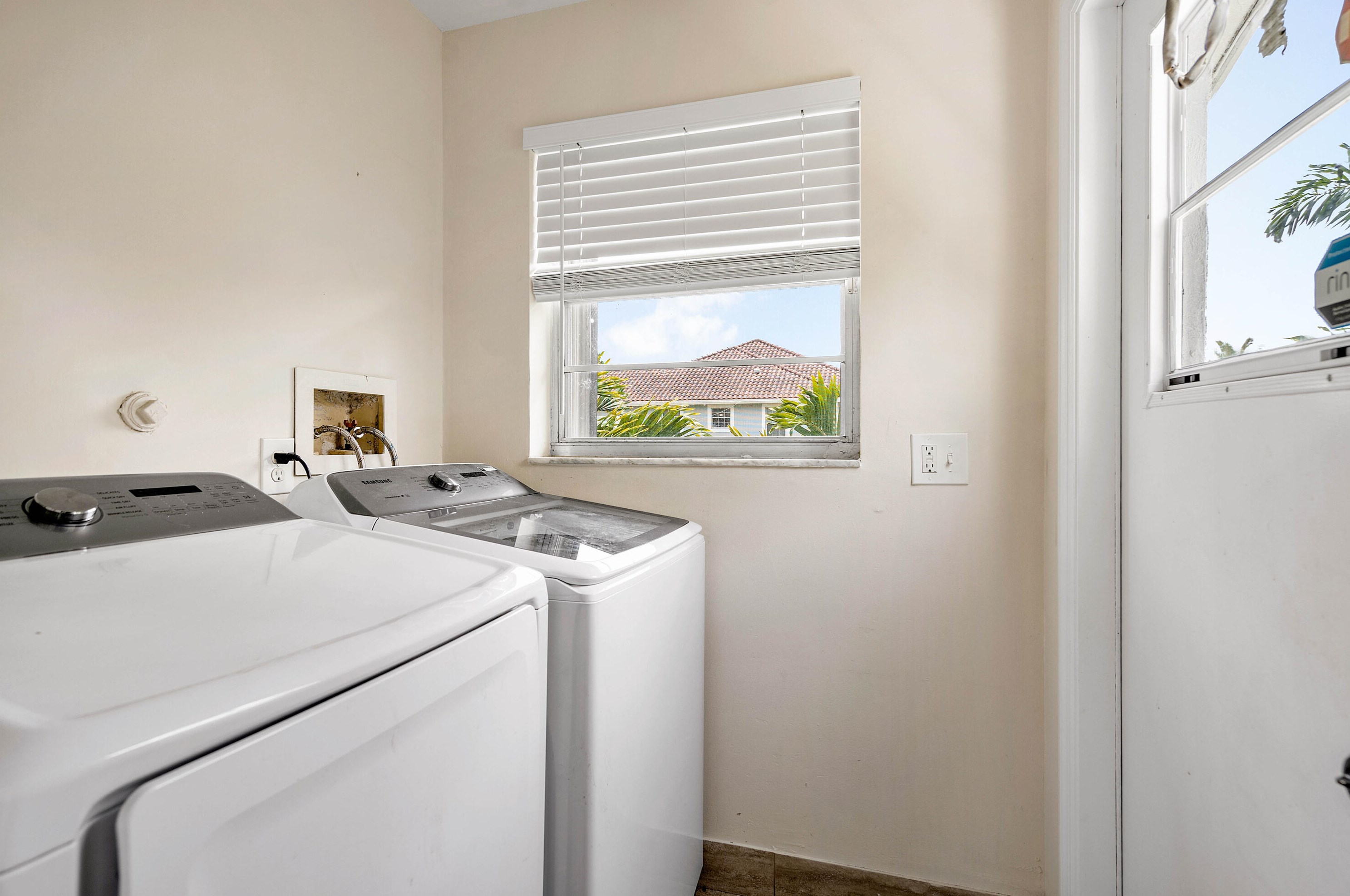 237 Martin Ave, Lake Worth FL  33463-2029 exterior