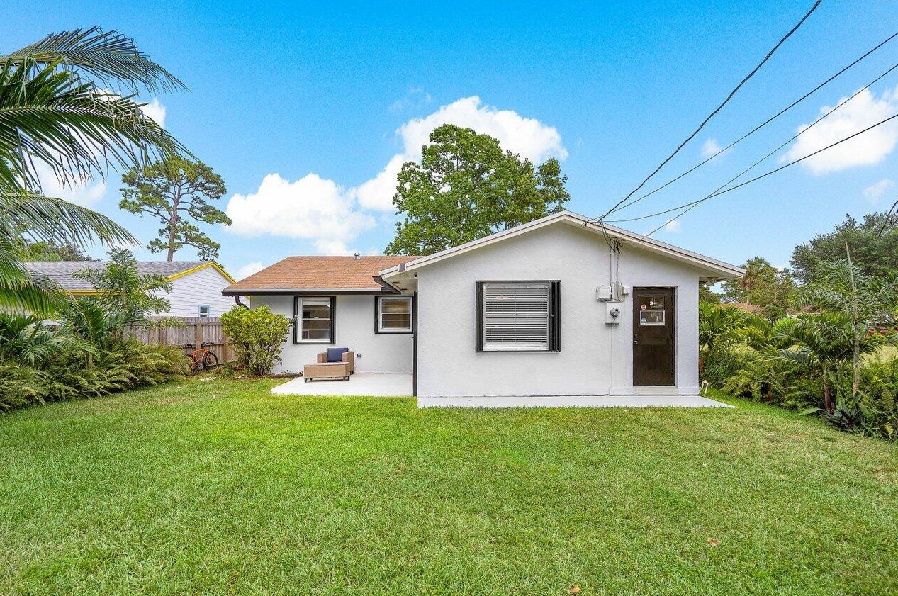 237 Martin Ave, Lake Worth FL  33463-2029 exterior