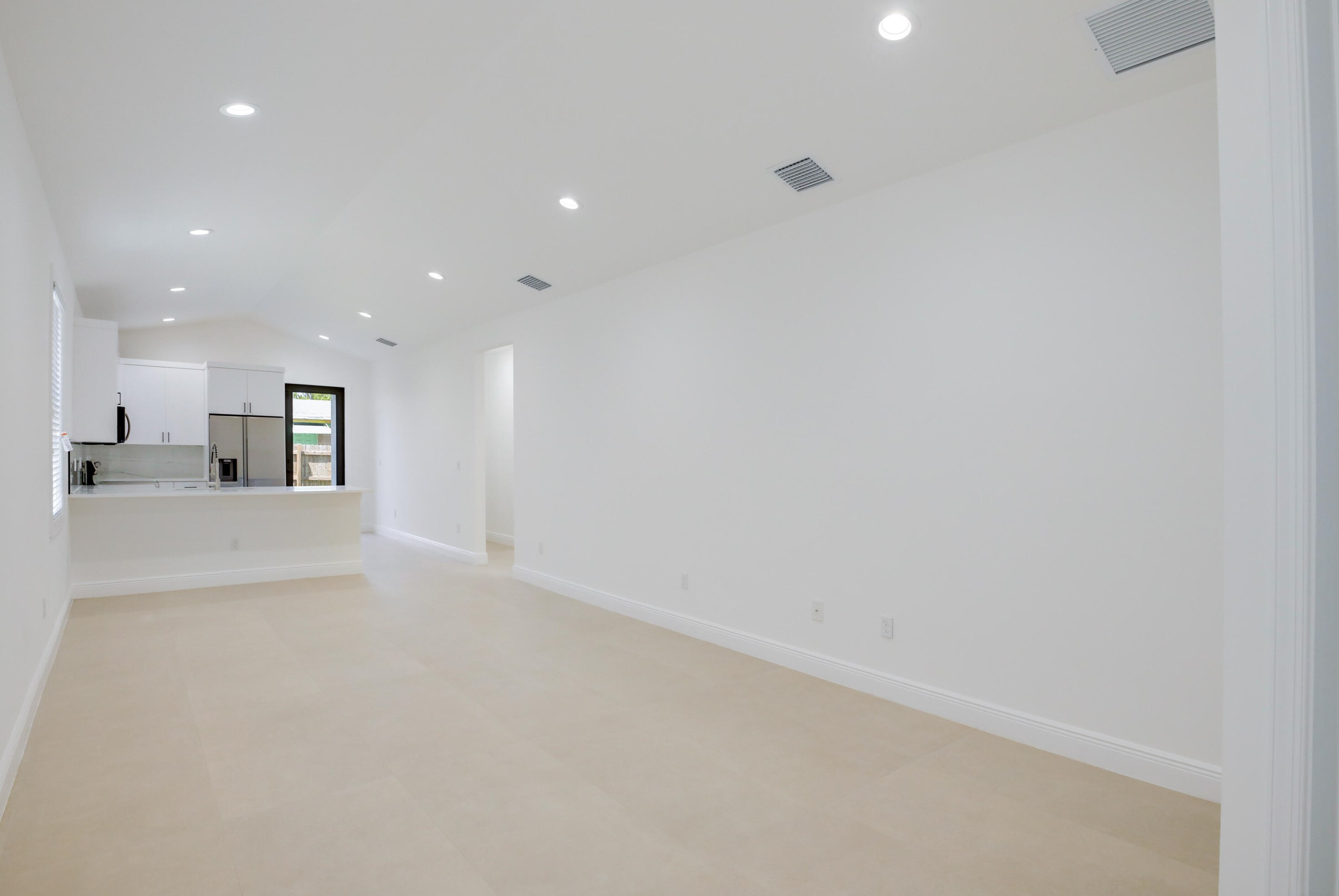 633 55th St, West Palm Beach, FL 33407-2609