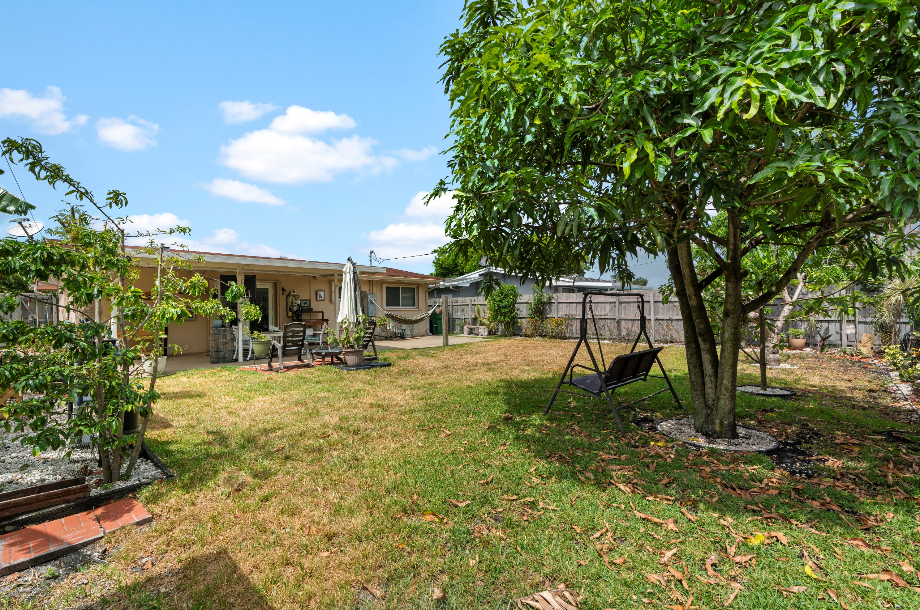 7930 10 St, Hollywood FL 33024-5001 exterior