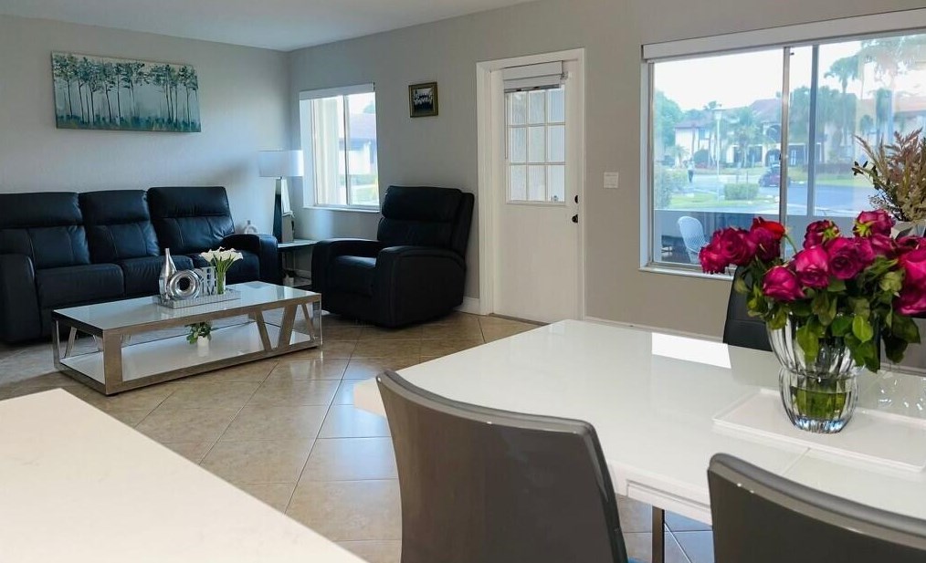 236 Pine Hov Cir, Lake Worth, FL 33463-9245