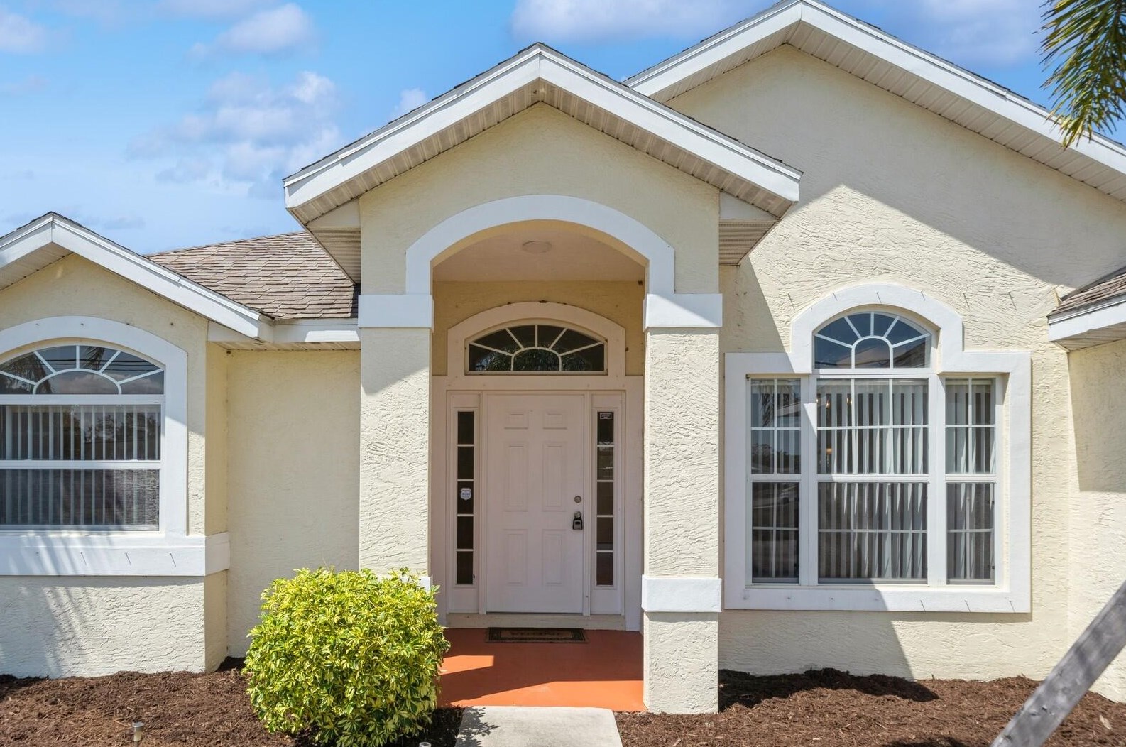 297 Whitmore Dr, Fort Pierce, FL 34984-3704