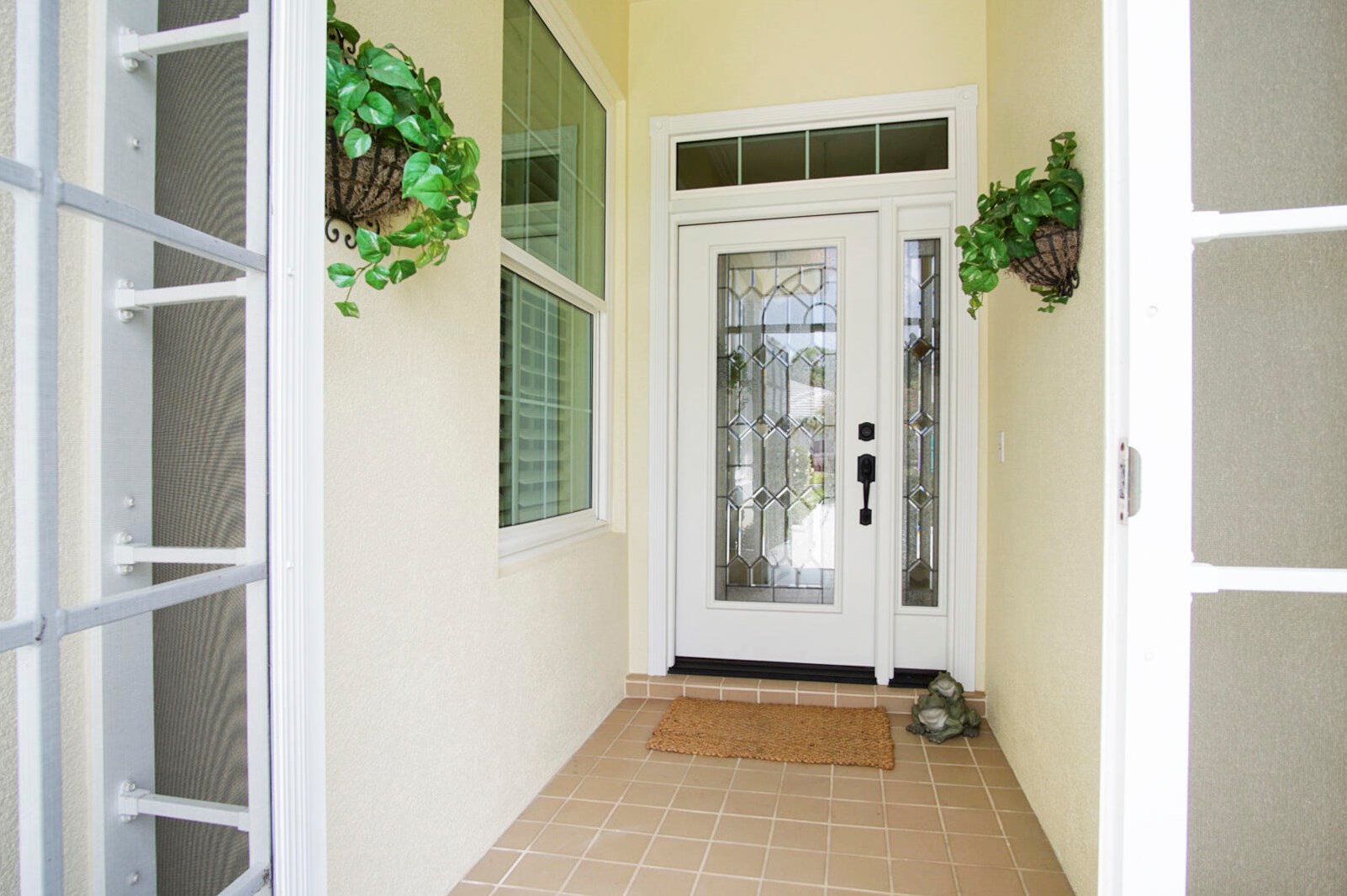 253 Bentley Cir, Fort Pierce, FL 34986-2441