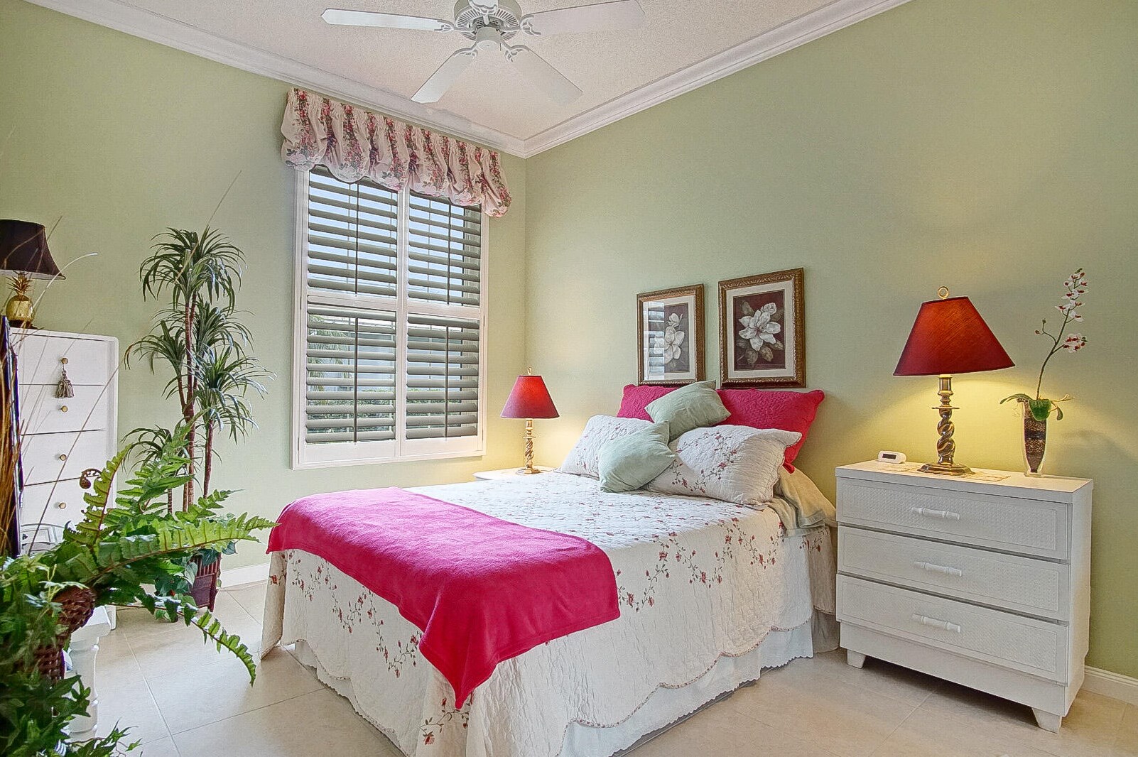 253 Bentley Cir, Fort Pierce FL 34986-2405 exterior