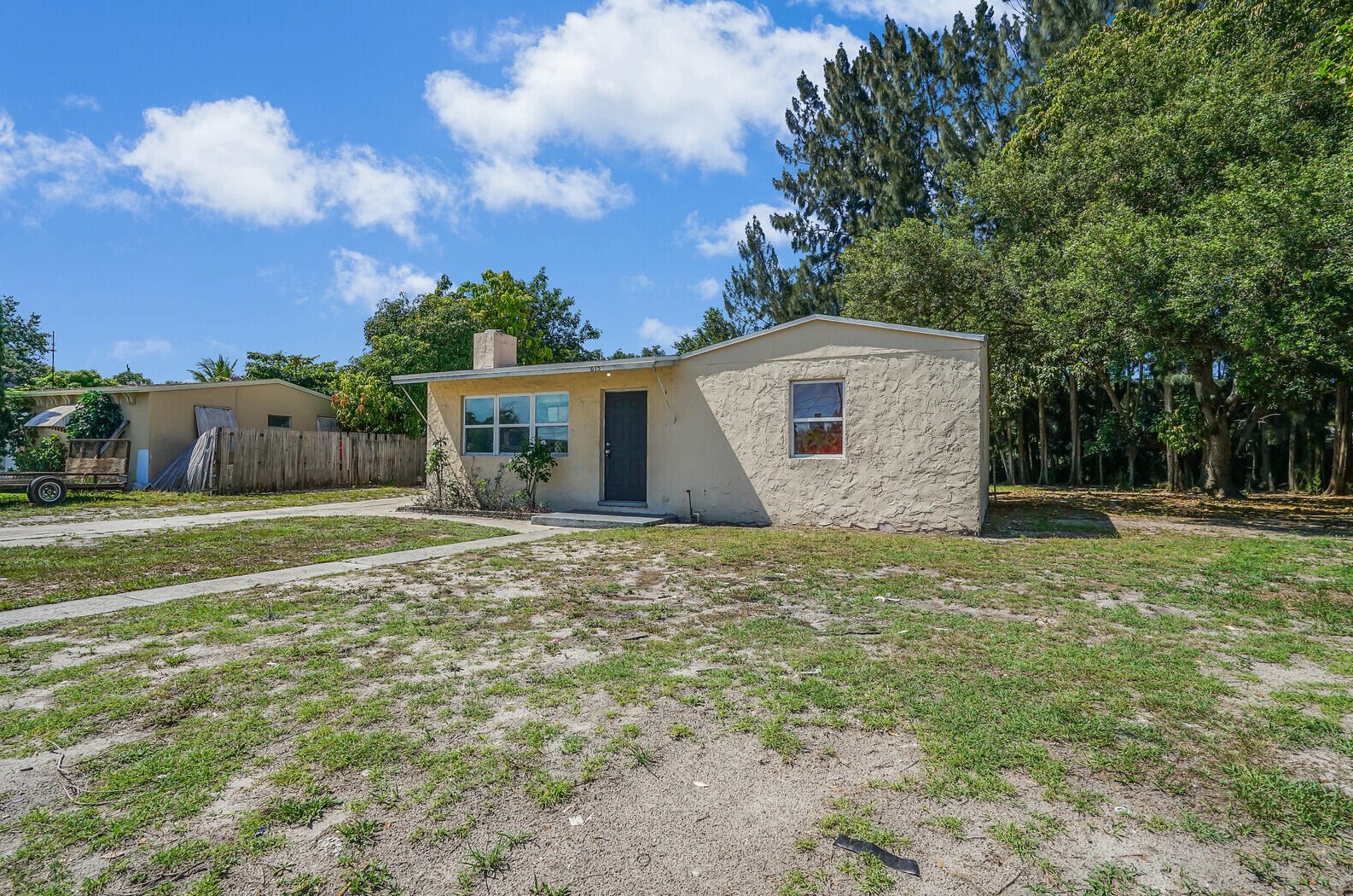 615 Aspen Rd, West Palm Beach, FL 33409-6101