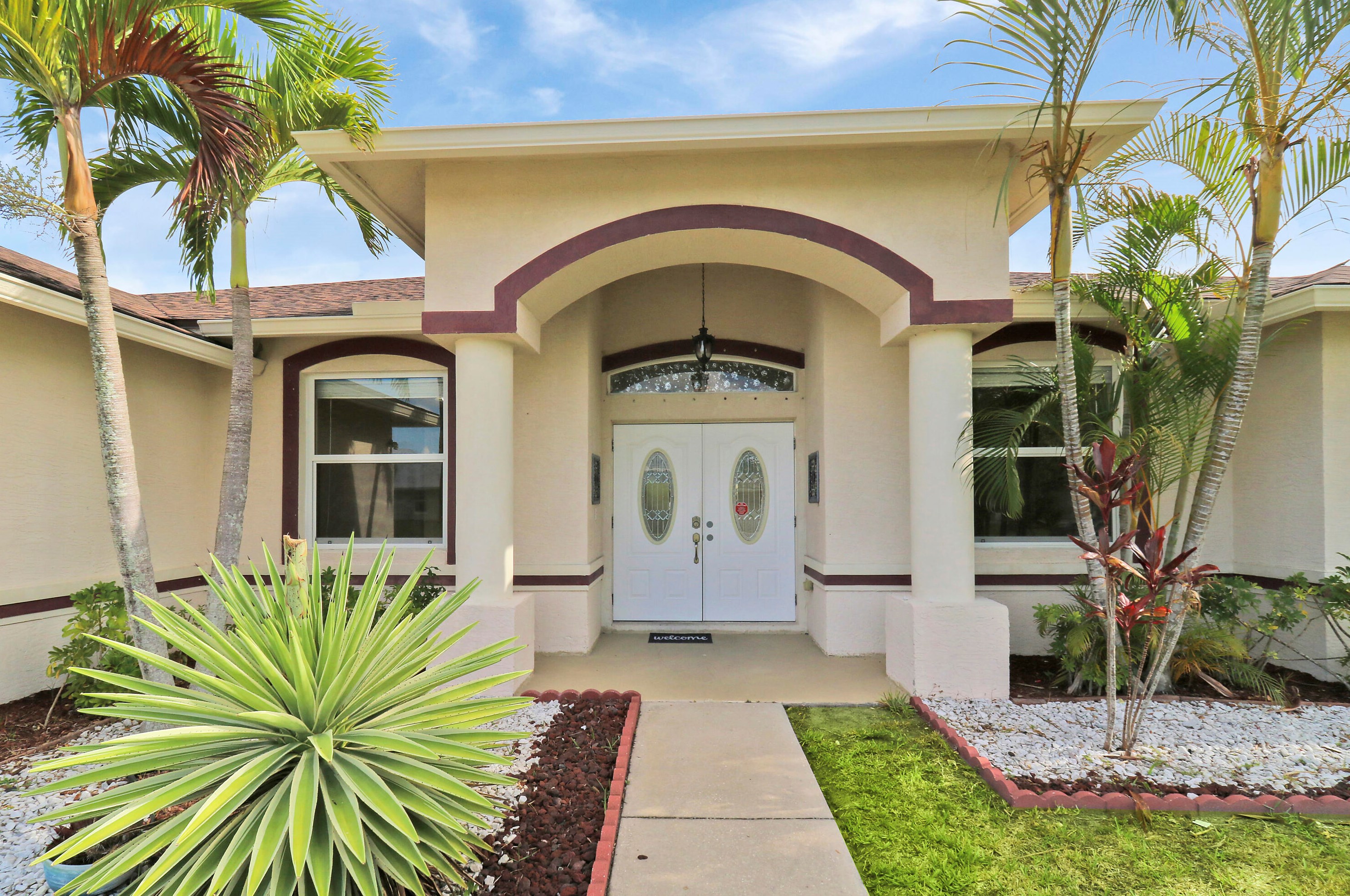 1241 San Esteban Ave, Fort Pierce, FL 34953-4826
