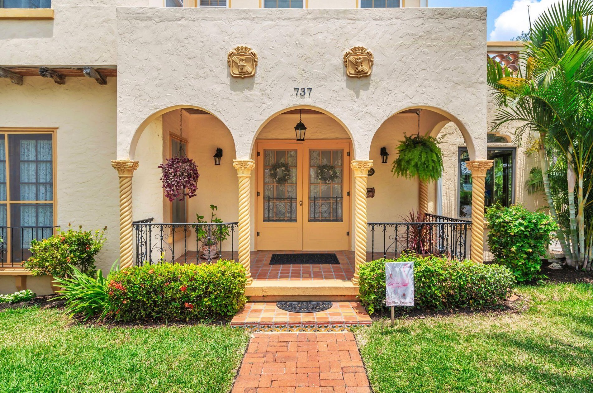 737 Upland Rd, West Palm Beach, FL 33401-7851