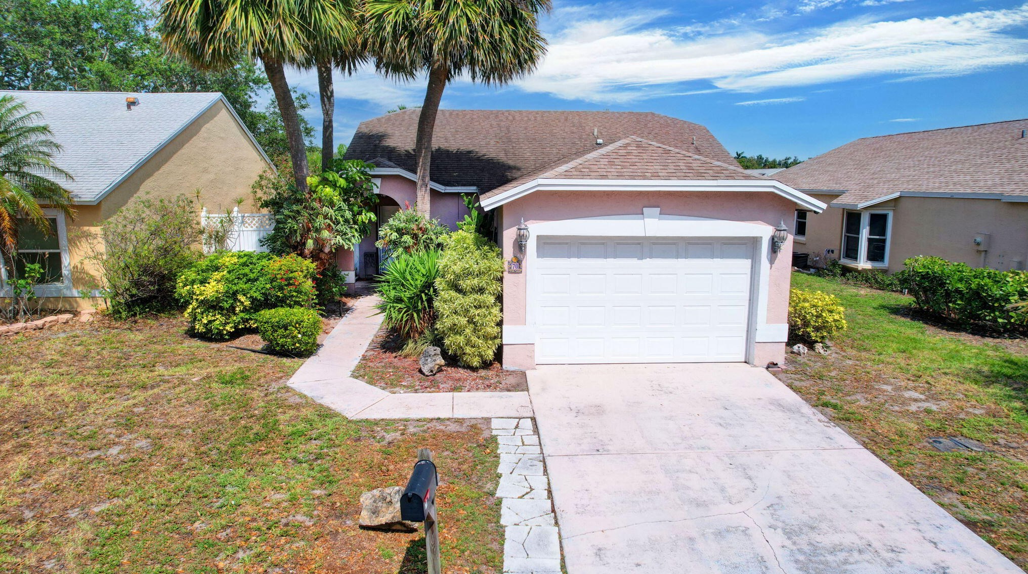 70 Paxford Ln, Boynton Beach, FL 33426-7627