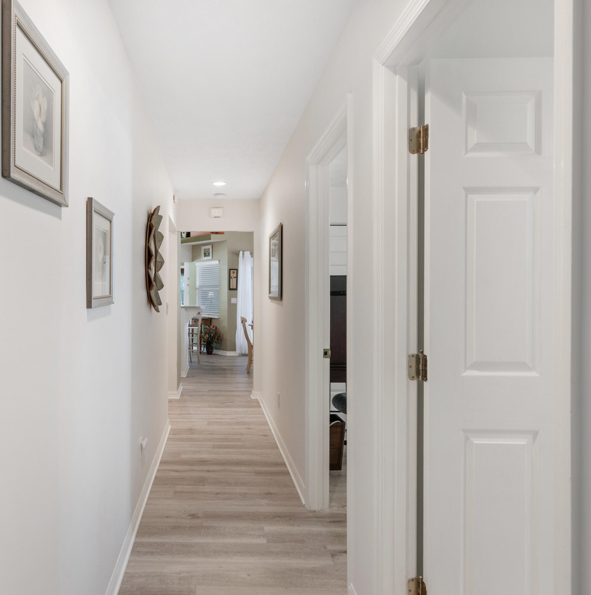 8805 Coquina Ave, Fort Pierce FL 34951-1088 exterior