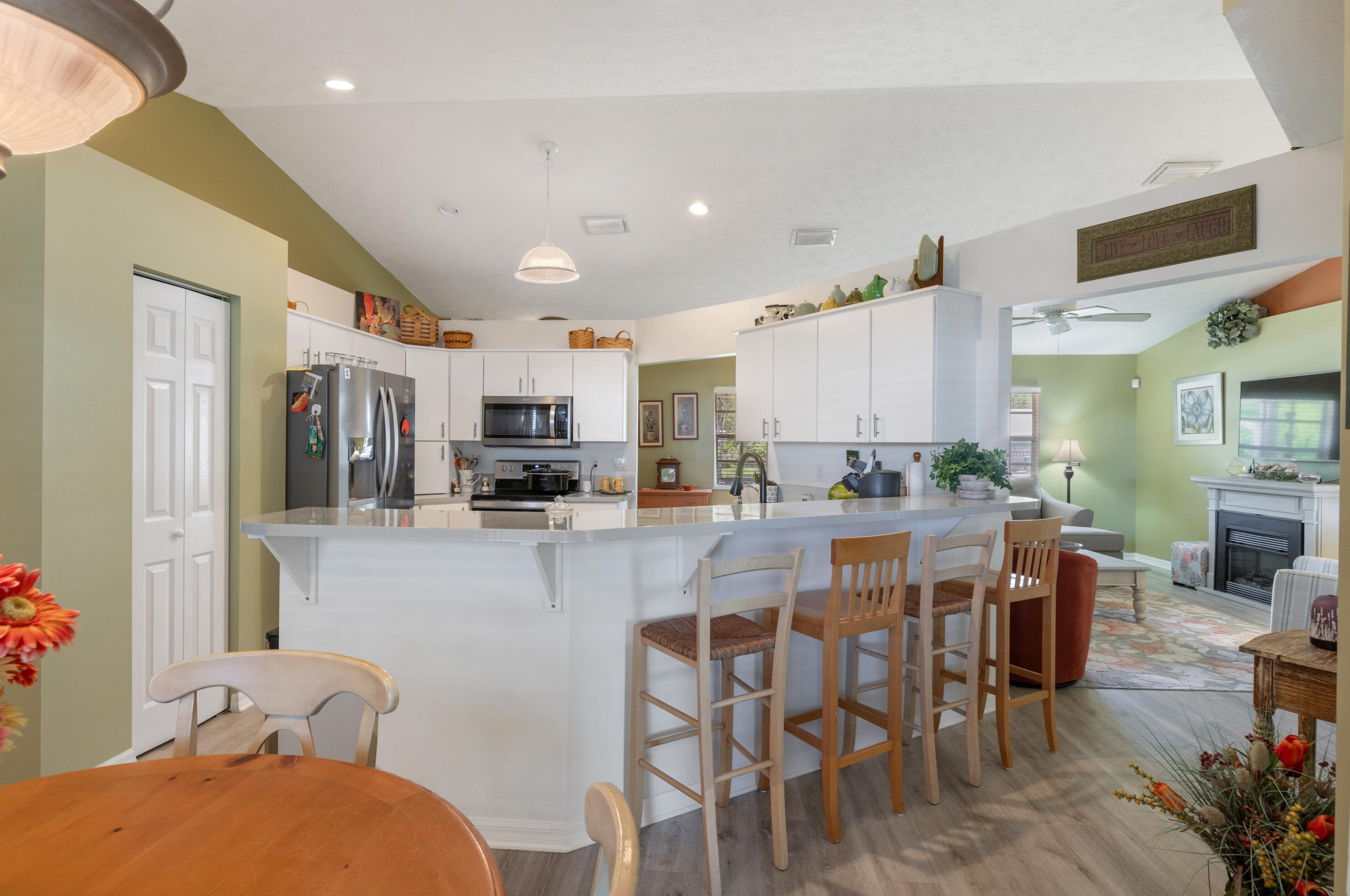 8805 Coquina Ave, Fort Pierce FL 34951-1088 exterior