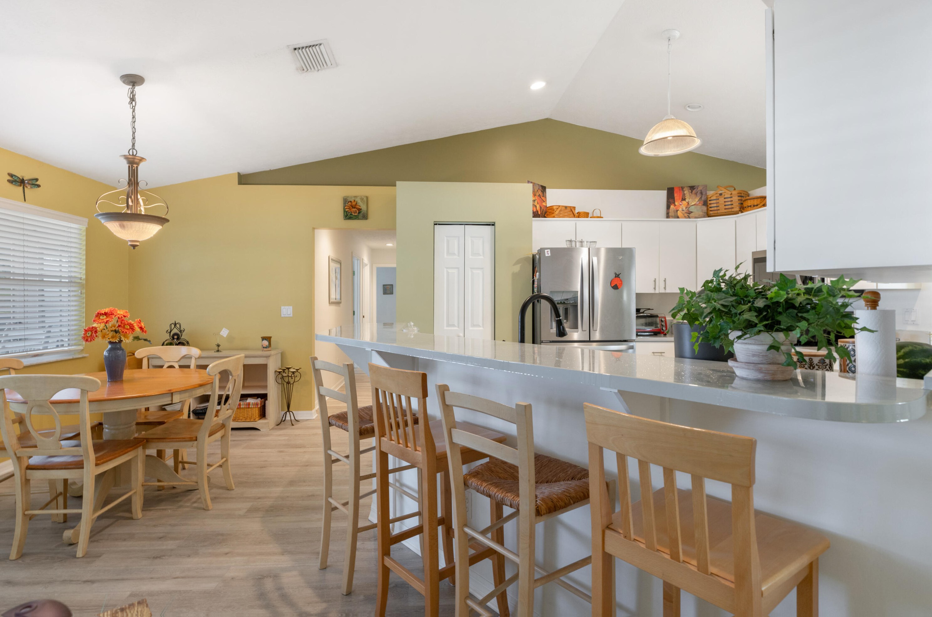 8805 Coquina Ave, Fort Pierce FL 34951-1088 exterior