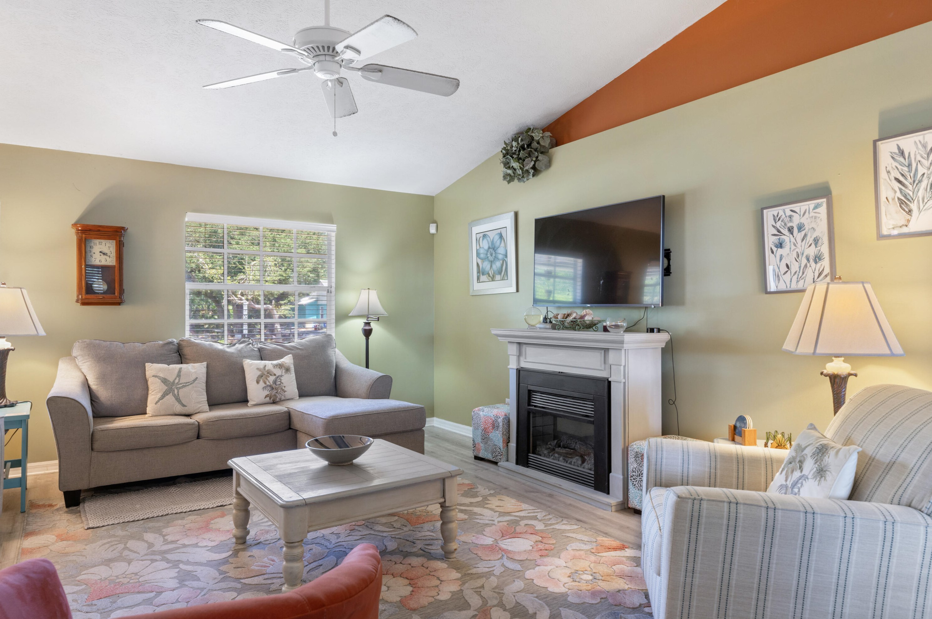 8805 Coquina Ave, Fort Pierce FL 34951-1088 exterior