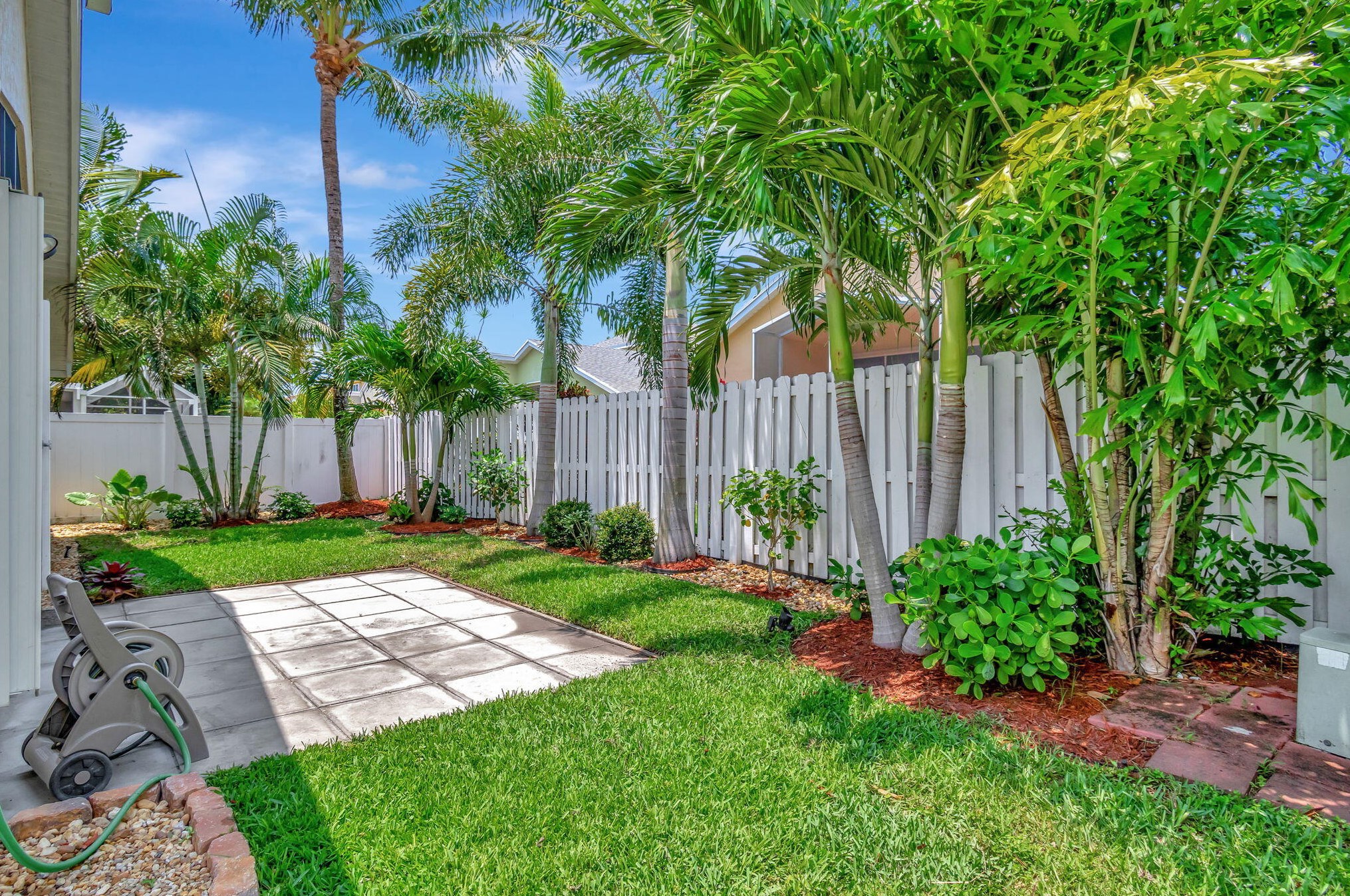 1231 Sussex St, Boynton Beach, FL 33436-8606
