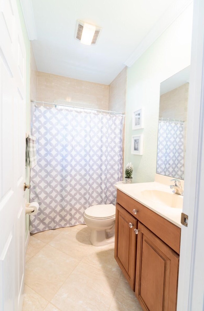 6795 Calumet Cir, Lake Worth FL 33467-7001 exterior