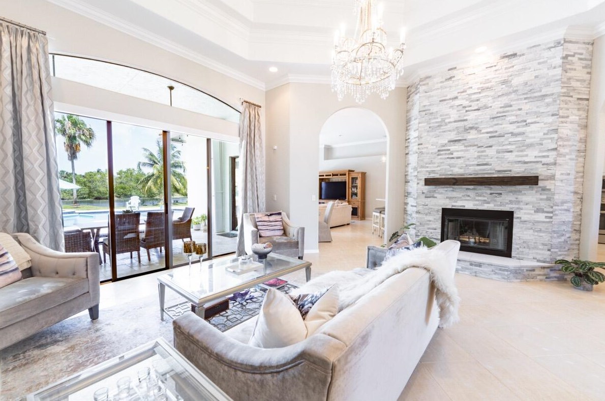 6795 Calumet Cir, Lake Worth FL 33467-7001 exterior