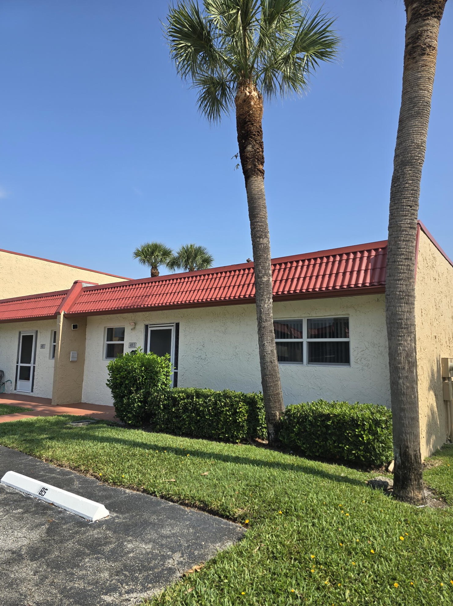 483 Lake Dora Dr, West Palm Beach, FL 33411-2309
