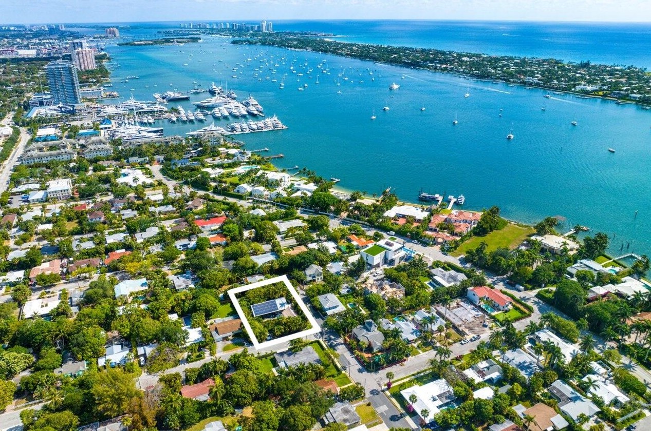 233 33rd St, West Palm Beach, FL 33407