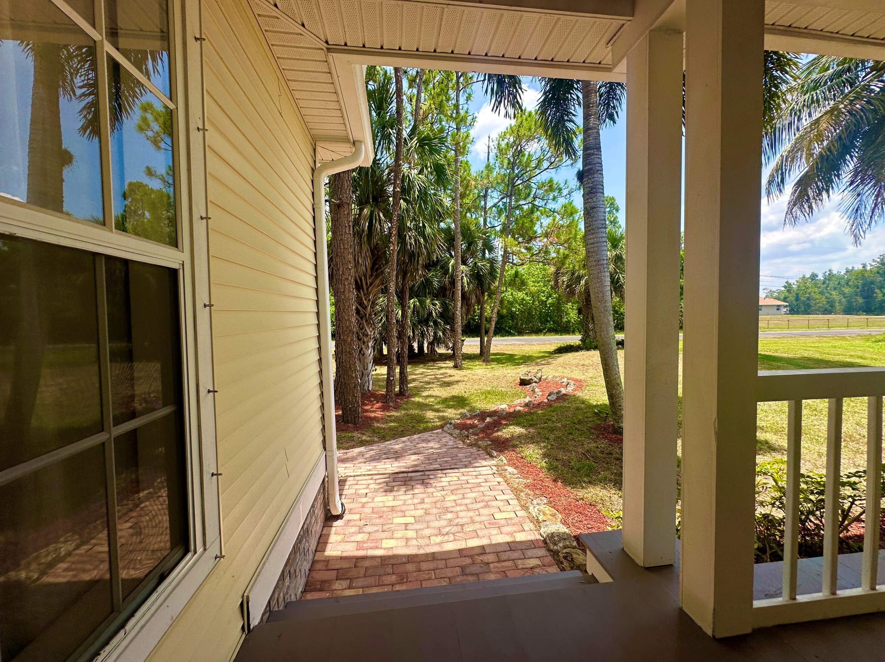 18558 91st Pl, Town Of Loxahatchee Groves FL  33470-5119 exterior