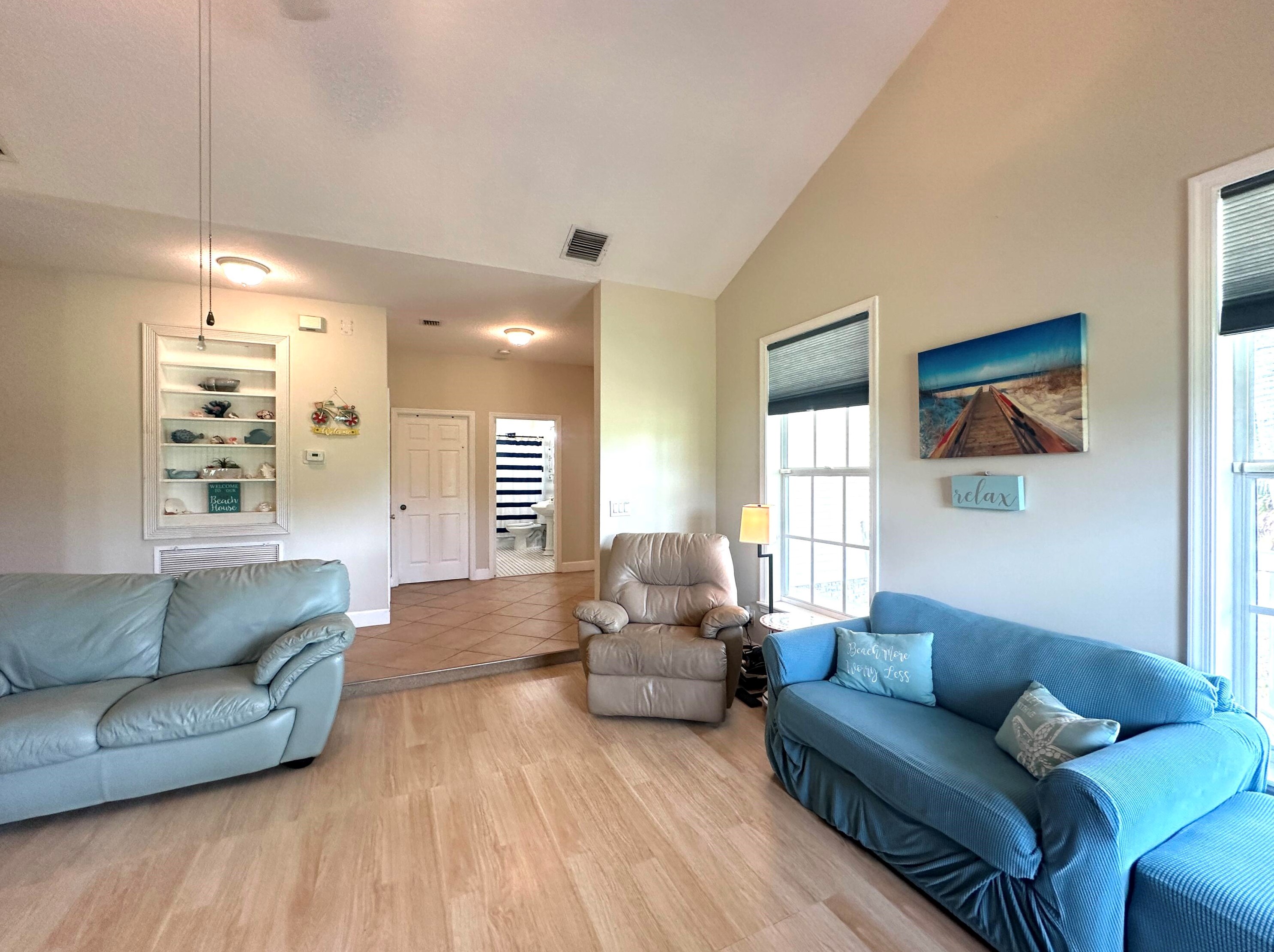 18558 91st Pl, Town Of Loxahatchee Groves FL  33470-5119 exterior