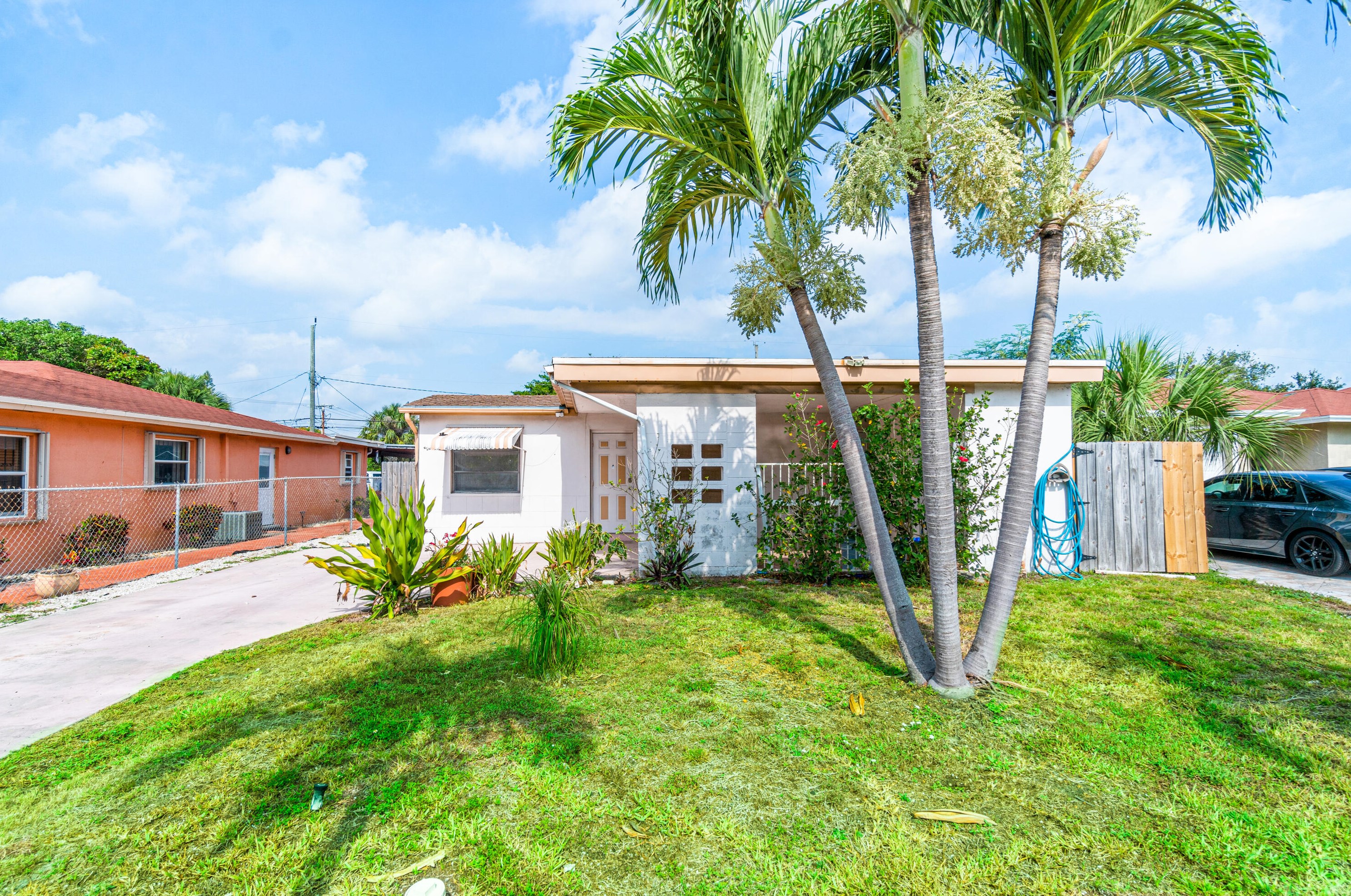 238 10th Ave, Delray Beach, FL 33444-1524